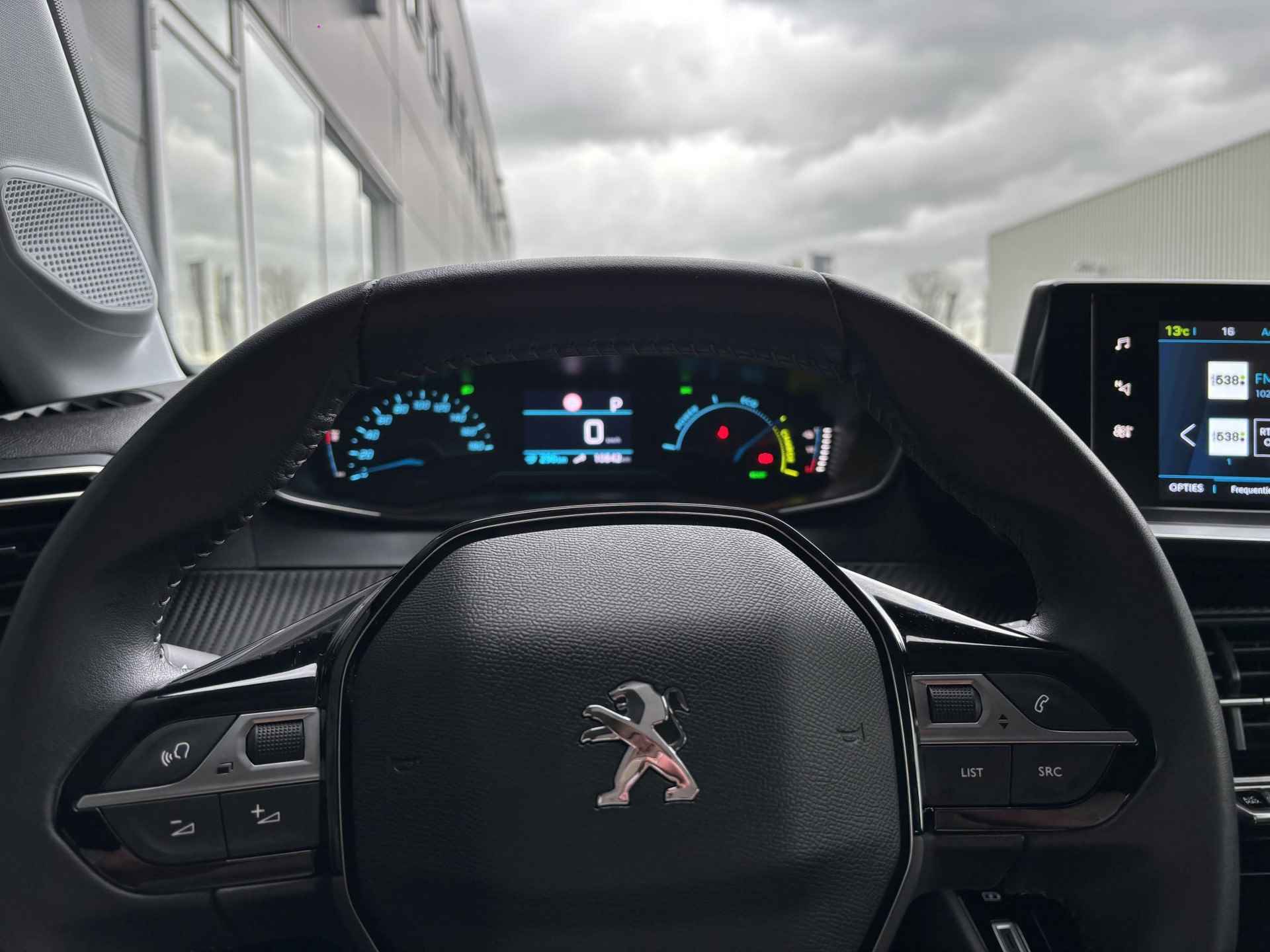 Peugeot 208 EV Allure 50 kWh | Navigatie | Camera | Carplay | Climate control | Cruise control | PDC | LMV 16inch | 10.000km! - 13/22