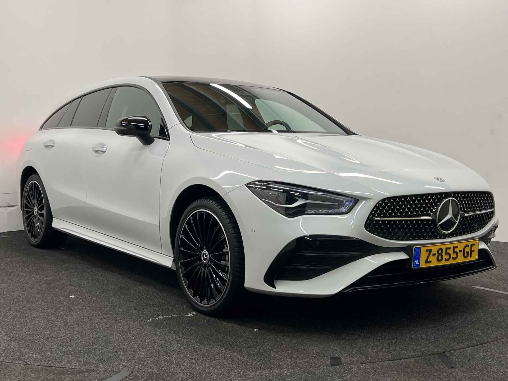 Mercedes-Benz CLA-Klasse Shooting Brake 250 e AMG Line | NAVIGATIE | TREKHAAK | STOELVERWARMING | - 42/46