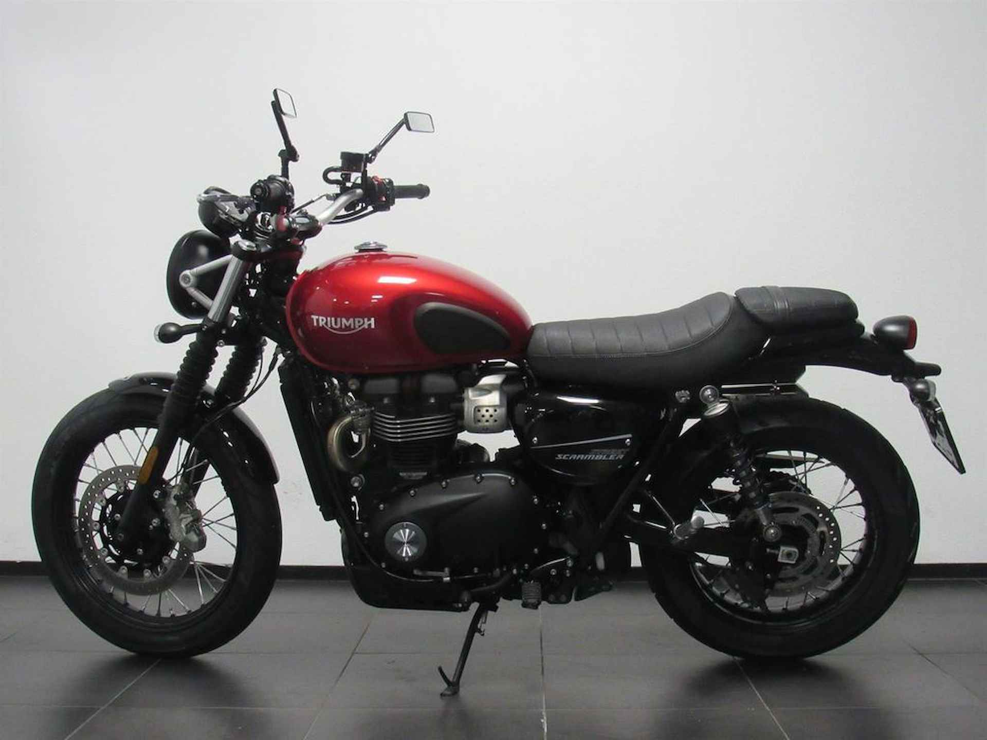 Triumph STREET SCRAMBLER - 4/6