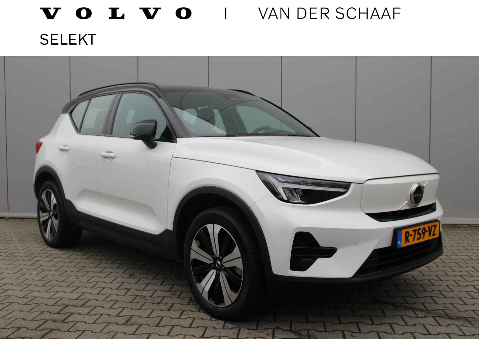 Volvo XC40 Recharge Core 70 kWh | Trekhaak | Park Assist camera | Dealer onderhouden | - 1/26