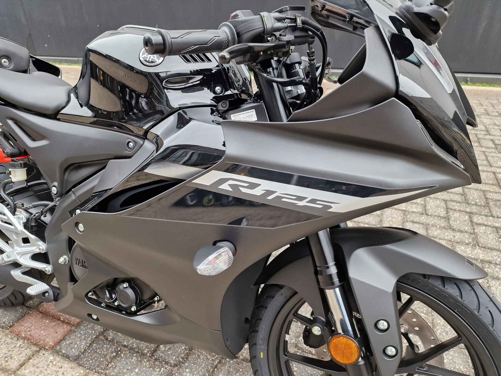 Yamaha YZF R125 - 9/22