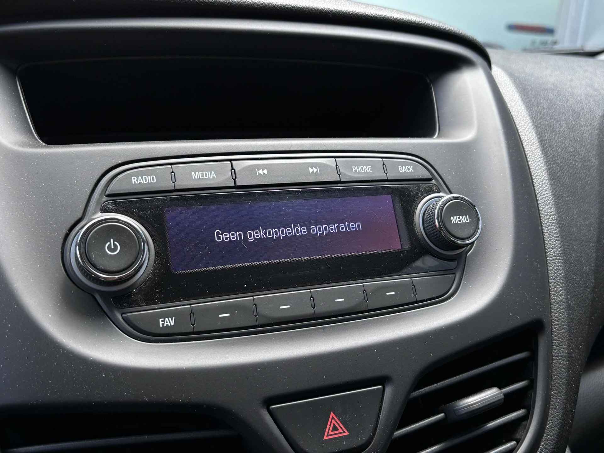Opel KARL 1.0 75 pk Edition Automaat |PARKEERSENSOREN|DEALERONDERHOUDEN|BLUETOOTH|AUDIOSTREAMING|ISOFIX|AIRCO|CRUISE CONTROL| - 28/44