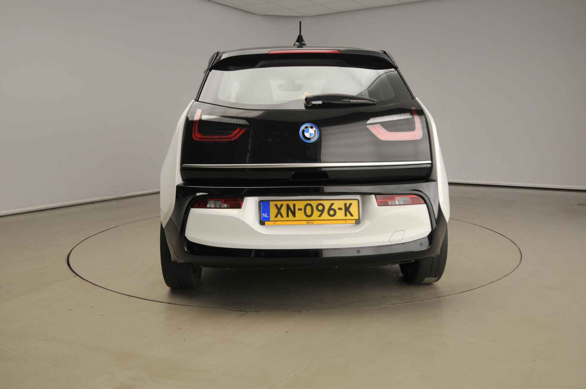 BMW i3 Basis 120Ah 42 kWh | LED | Navigatie | Stoelverwarming | Clima | Cruise controle | Alu 19 inch - 4/39