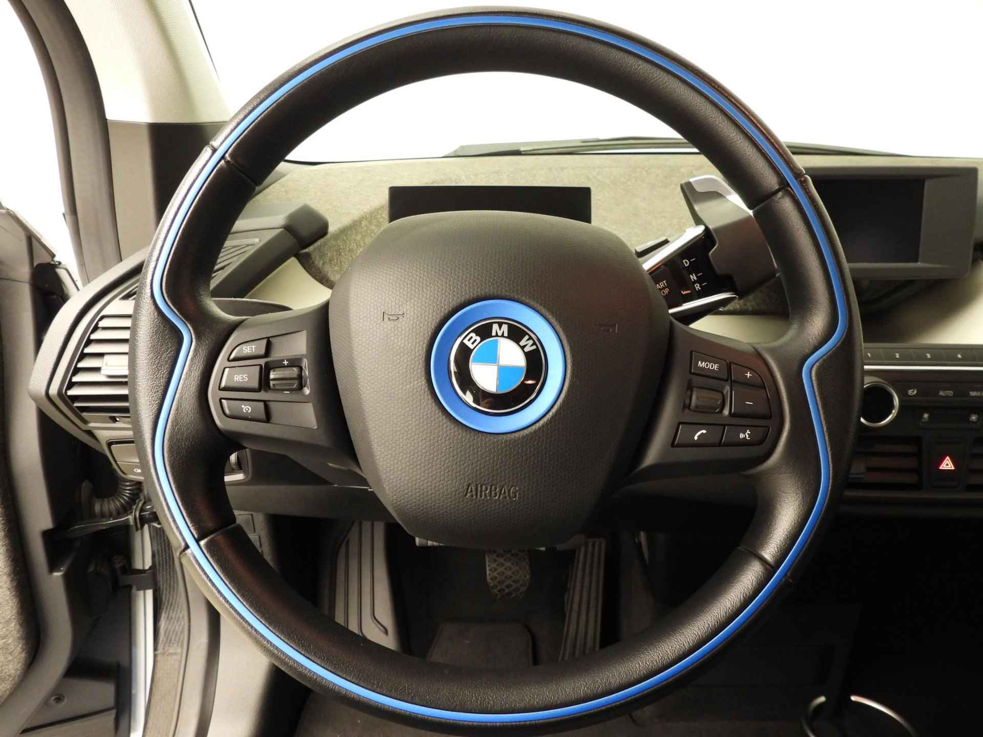 BMW i3 Basis 120Ah 42 kWh | LED | Navigatie | Stoelverwarming | Clima | Cruise controle | Alu 19 inch - 12/39