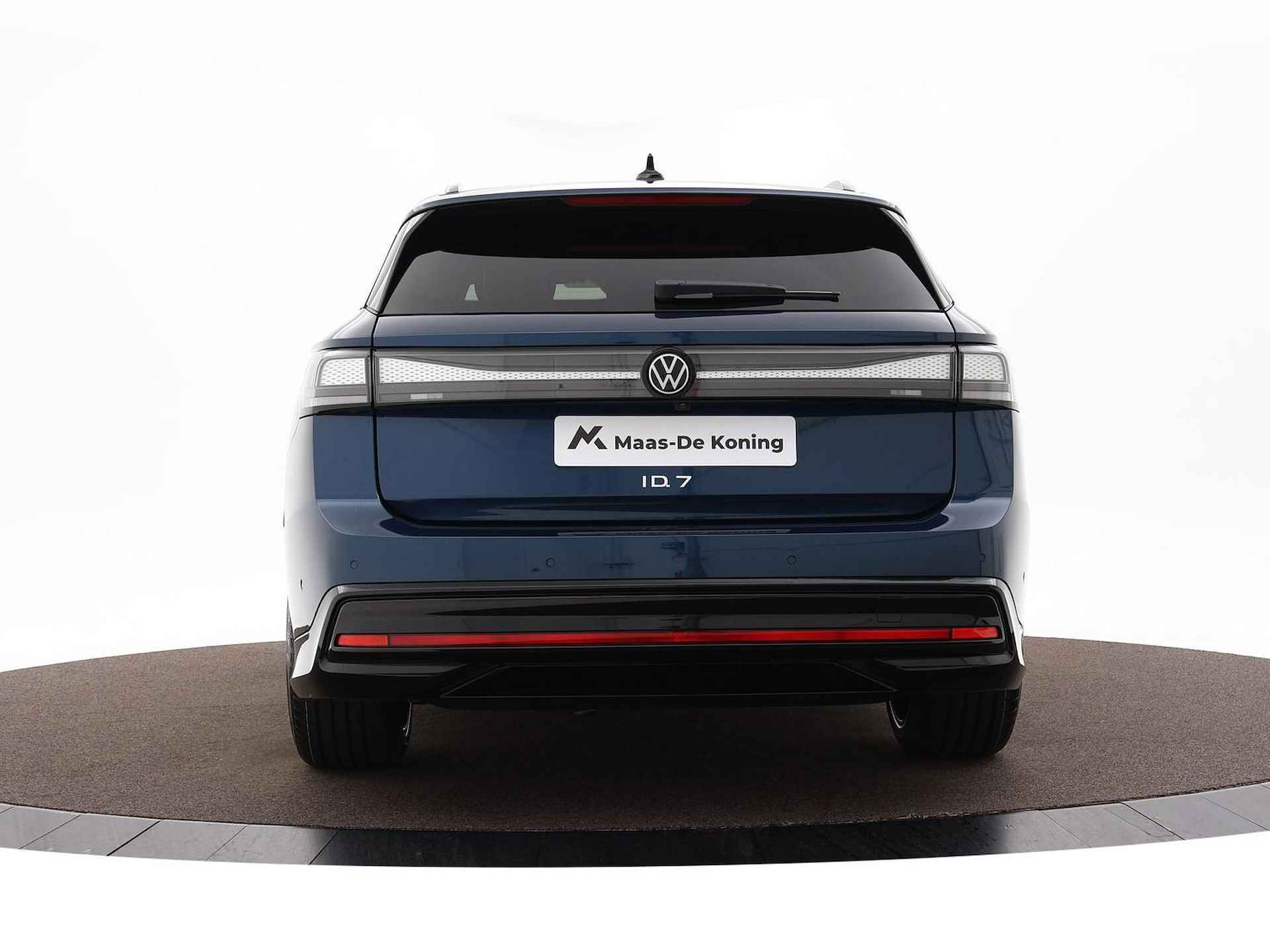 Volkswagen ID.7 Tourer Pro Business 77 kWh 286 pk Electr. aandrijving · Draadloze telefoonlader · - 39/48