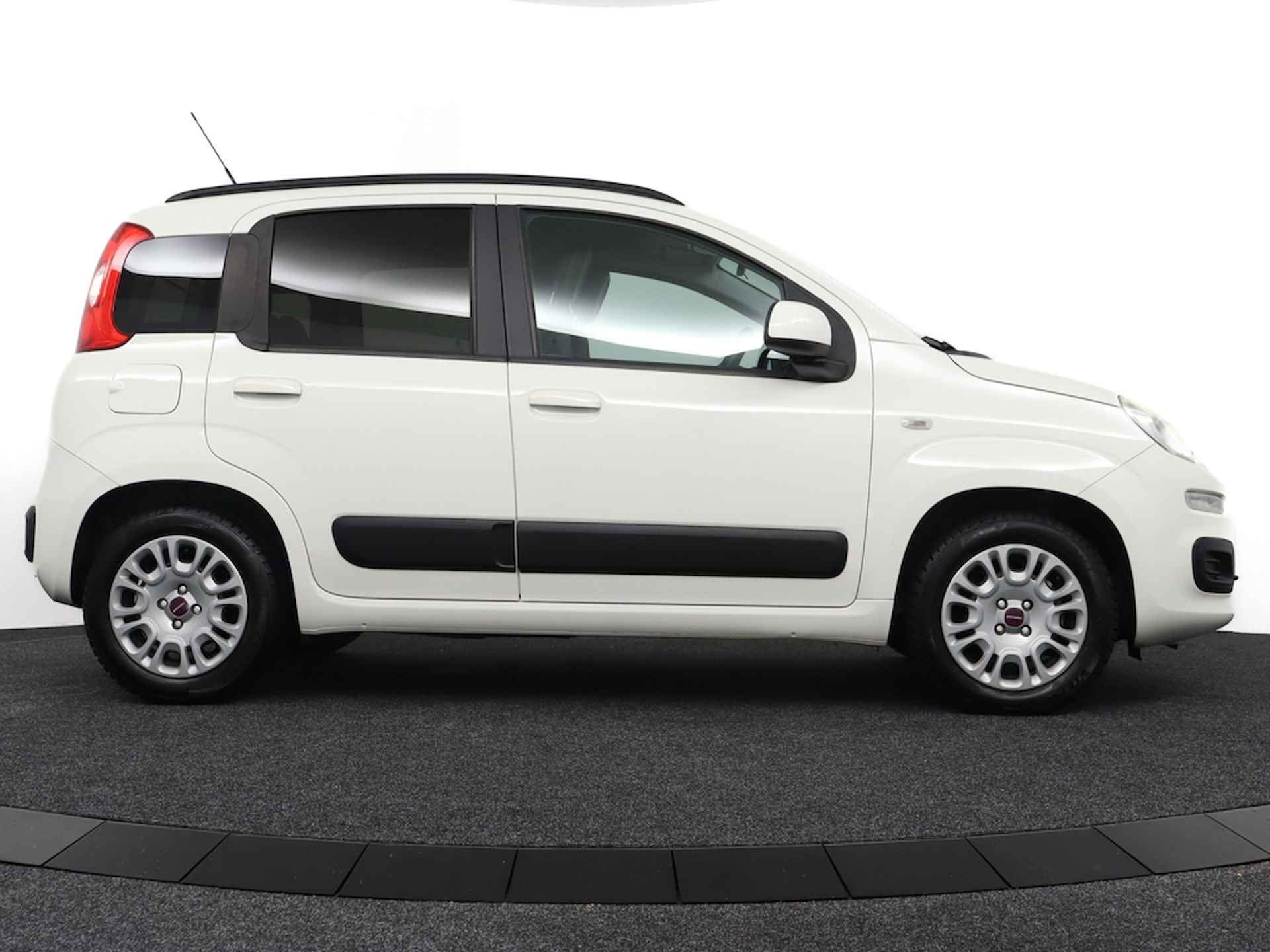 Fiat Panda 0.9 TWINAIR LOUNGE AUTOMAAT AC/BLUETOOTH/CV+AB/PARK.SENS/TREKHAAK/ALL.SEASON.BANDEN - 8/40