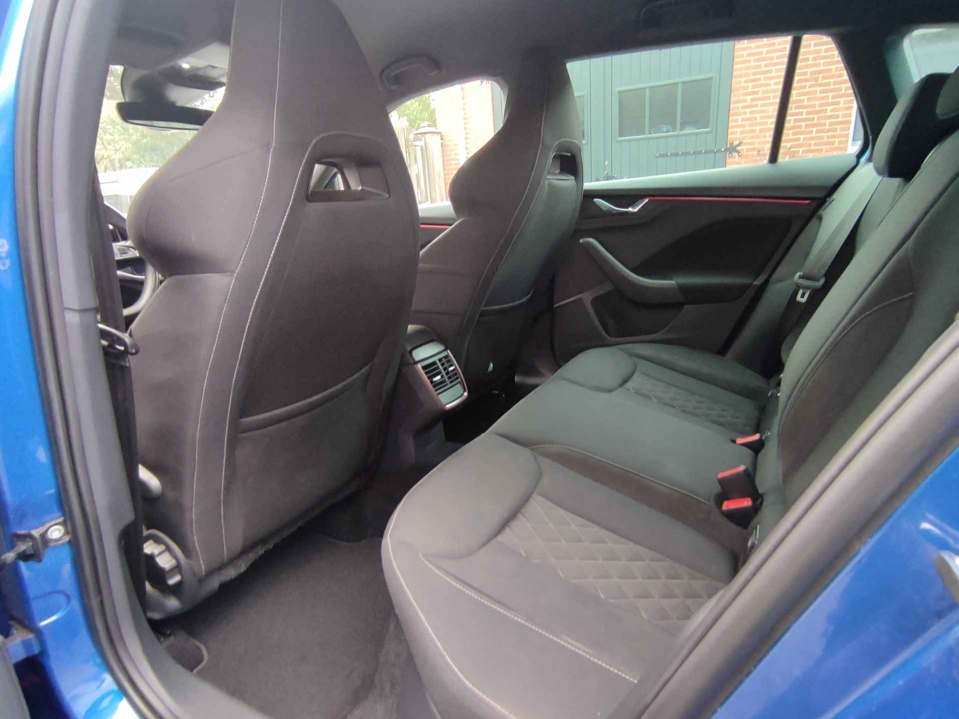 Škoda Scala 1.5 TSI DSG Sport Business 18Inch LMV - Navigatie - Virtual Cockpit - DAB - Parkeersensoren - Led verlichting - NL auto - 28/33