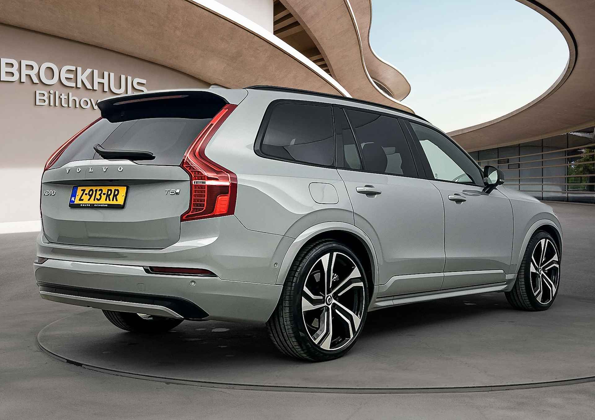 Volvo XC90 T8 Plug-in hybrid AWD 455pk Ultra Dark | Luchtvering | Bowers&Wilkins | Trekhaak | 360 Camera | Pilot Assist | Schuifdak | 22"LM - 4/34