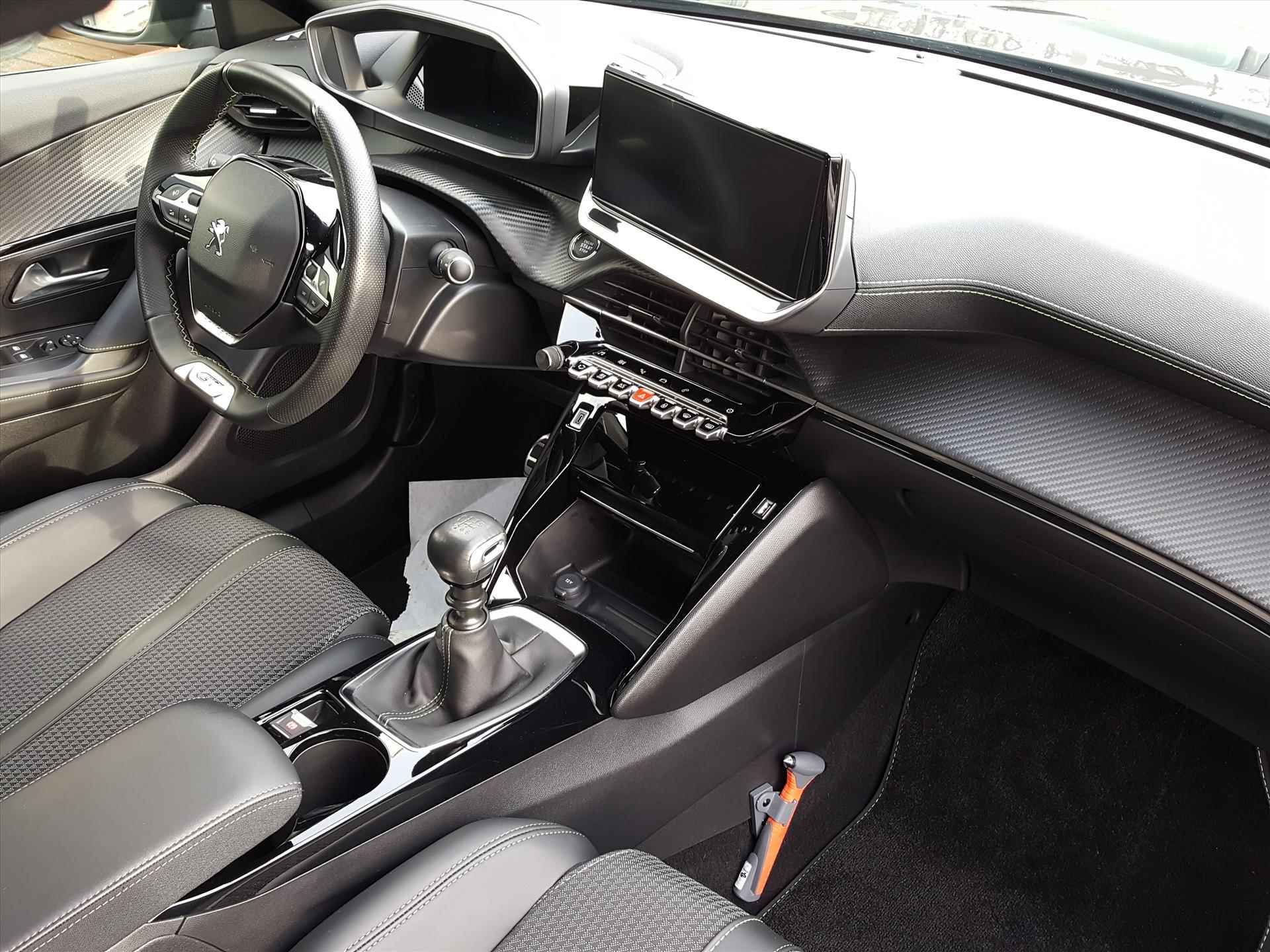 Peugeot 2008 GT 1.2PT-130pk 6-bak Navigatie 3D-cockpit | Cruise & Climate control | Achteruitrijcamera | KEYLESS | 4Sbanden 17inch LM-velgen | Bluetooth carkit - 13/52