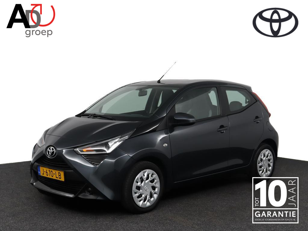 Toyota Aygo 1.0 VVT-i x-play | Airconditioning | Achteruitrijcamera | Bluetooth |