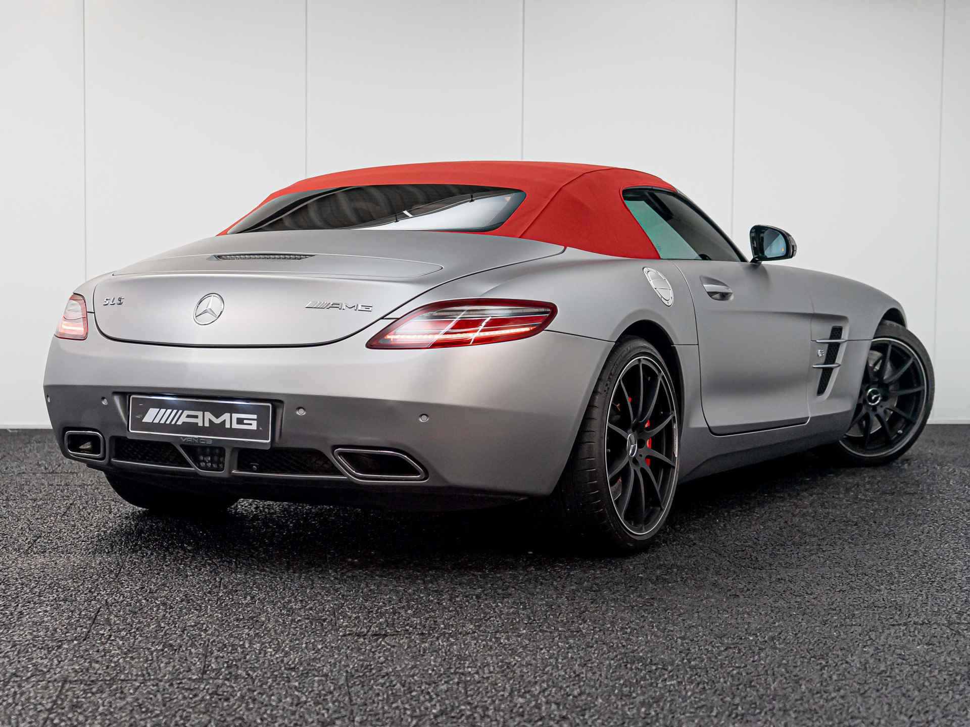 Mercedes-Benz SLS Roadster 6.3 AMG | Bang & Olufsen BeoSound - 2/32