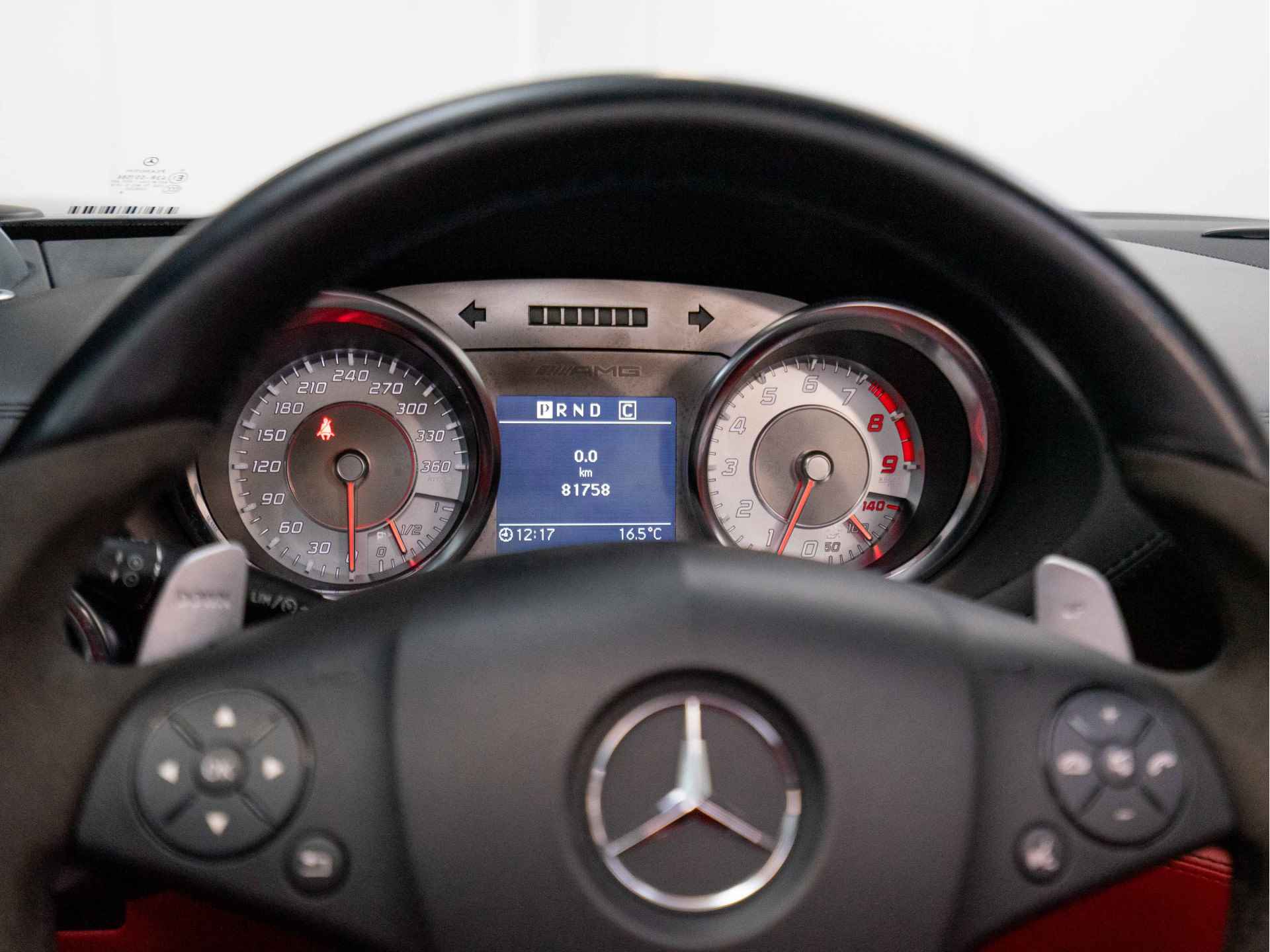 Mercedes-Benz SLS Roadster 6.3 AMG | Bang & Olufsen BeoSound - 24/32