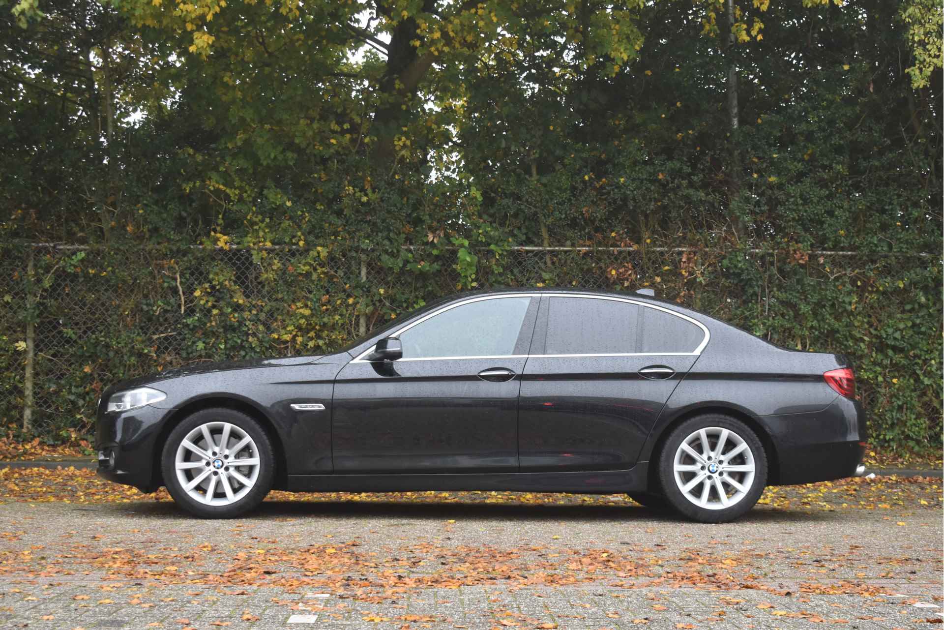 BMW 5 Serie 528i High Executive,BOEKJES,NAP EN ONDERHOUDSHISTORIE Navi.] Dig km teller .[stoelverwarming.[cruisse control.[ - 4/46