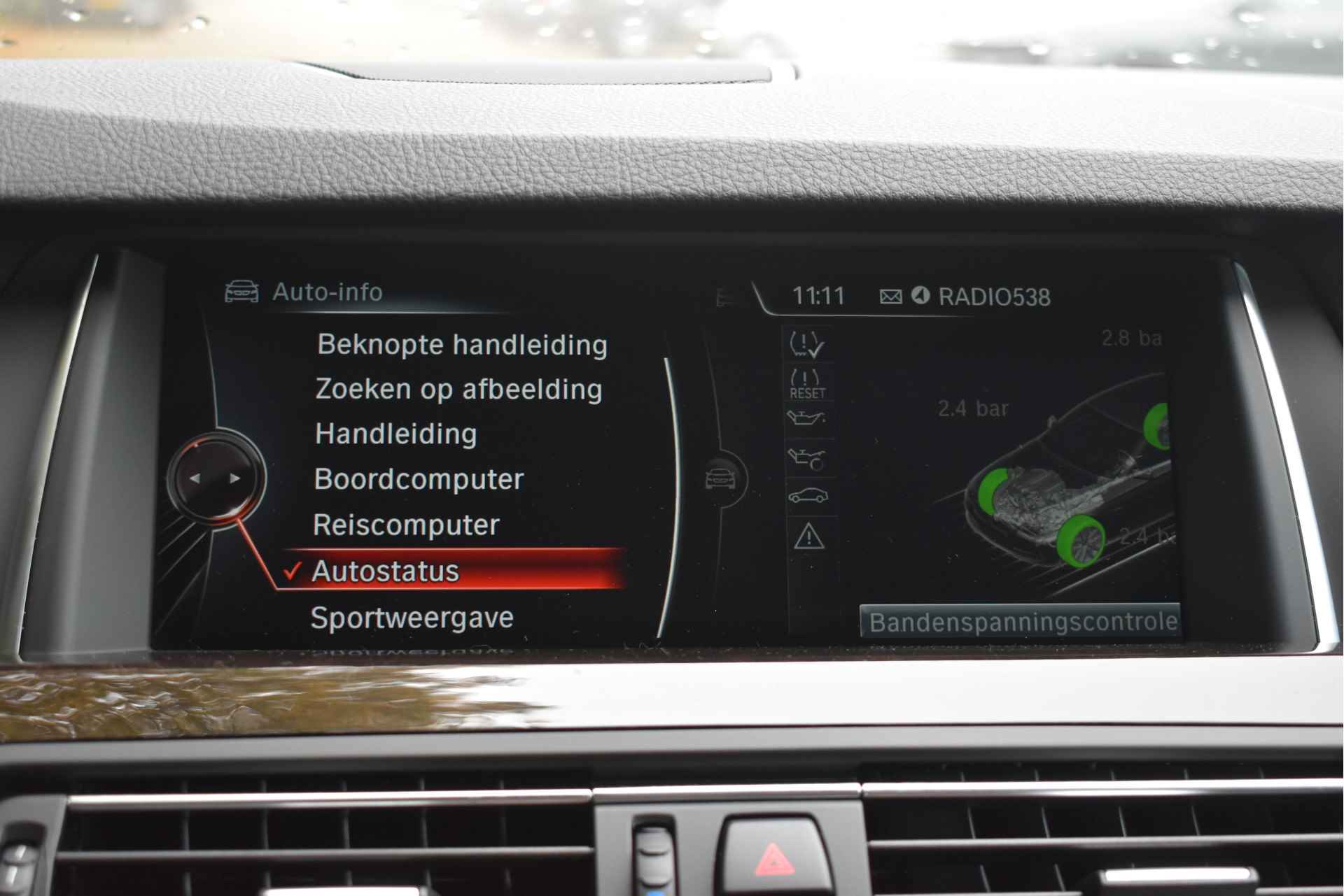 BMW 5 Serie 528i High Executive,BOEKJES,NAP EN ONDERHOUDSHISTORIE Navi.] Dig km teller .[stoelverwarming.[cruisse control.[ - 40/46