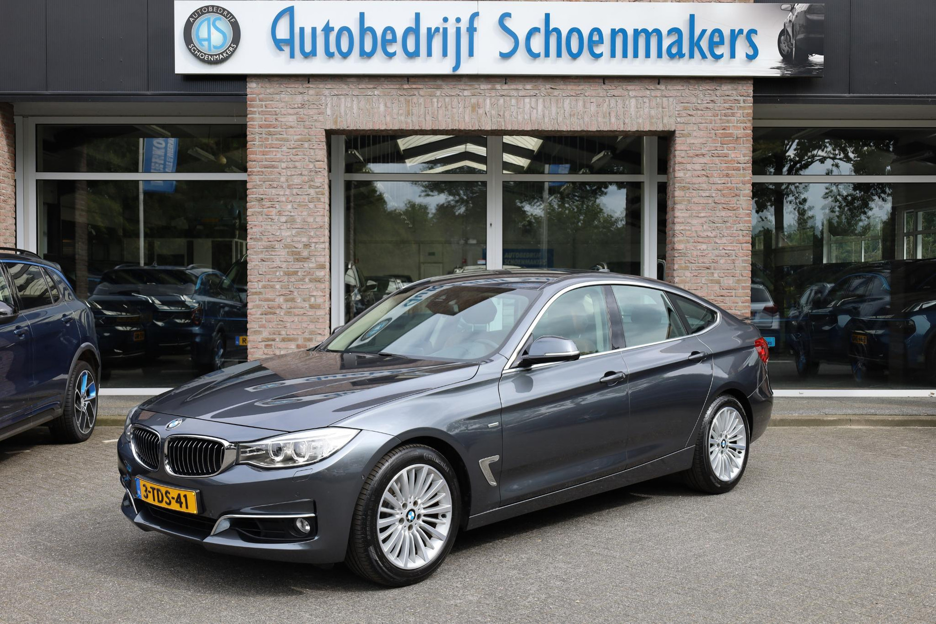 BMW 3-serie Gran Turismo 328i High Executive AUTOMAAT LEDER NAVI CAMERA BT 2xPDC STOELVERWARMING 18"LMV WEGKLAPBARE TREKHAAK