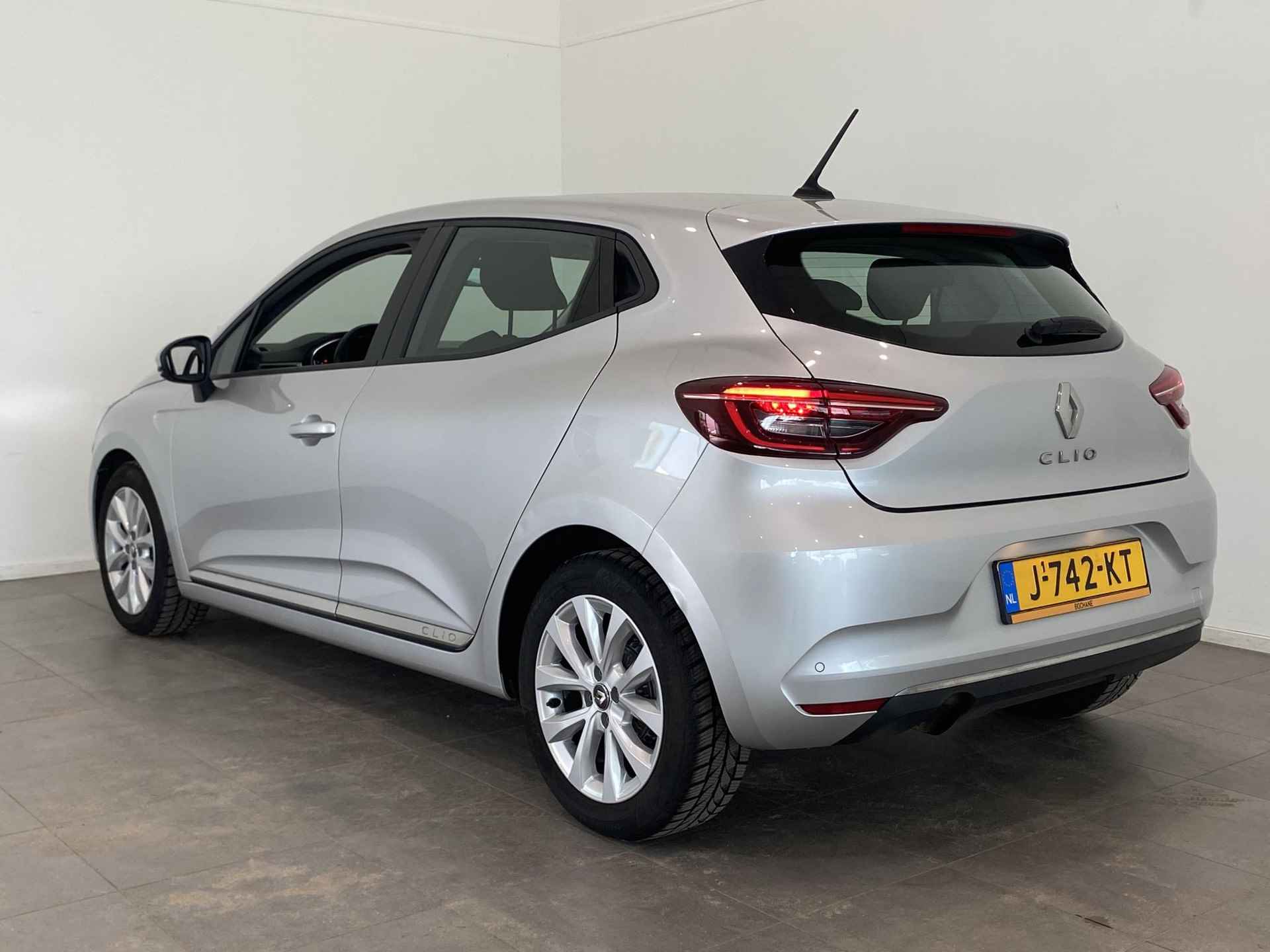 Renault Clio 1.0 TCe 100 Bi-Fuel Zen | Airco | Cruise | Parkeersensoren | Lichtmetalen velgen 16" | Apple Carplay/Android Auto - 6/24