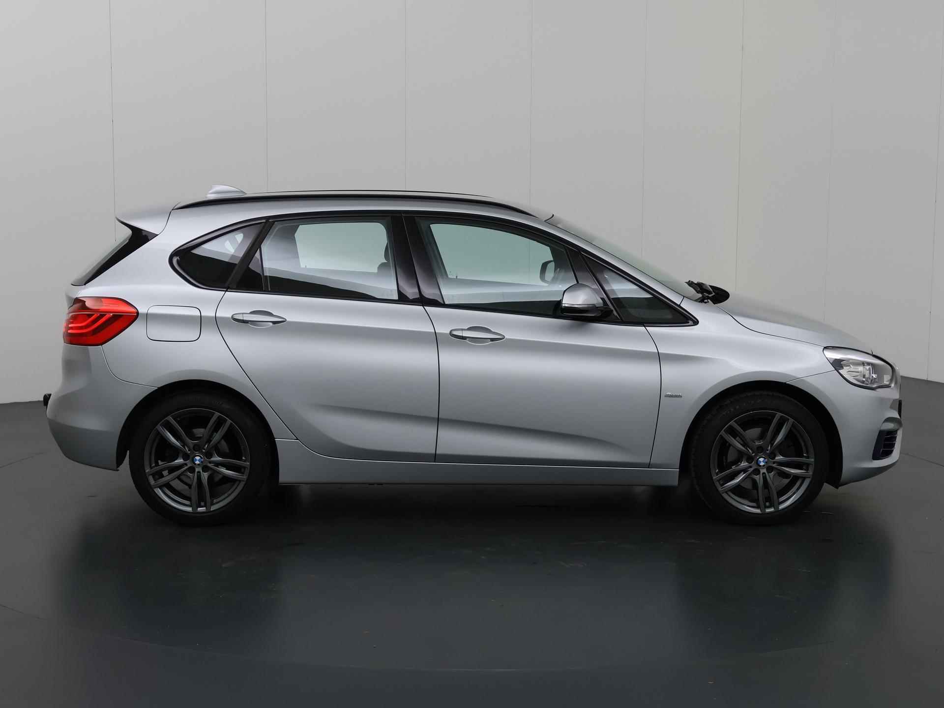 BMW 2-serie Active Tourer 218i Sport | Navigatie | Parkeersensoren | Stoelverwarming | Keyless Go | Koplamp Led | Elektr. Achterklep | - 7/46