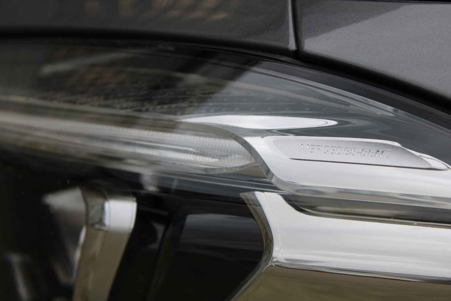 Mercedes-Benz CLA-Klasse Shooting Brake 250 Prestige | AMG 4MATIC | Panorama Dak | Stoelverwarming | PDC v+a | Elek.Achterklep | Night Pakket | Zeer nett - 35/59