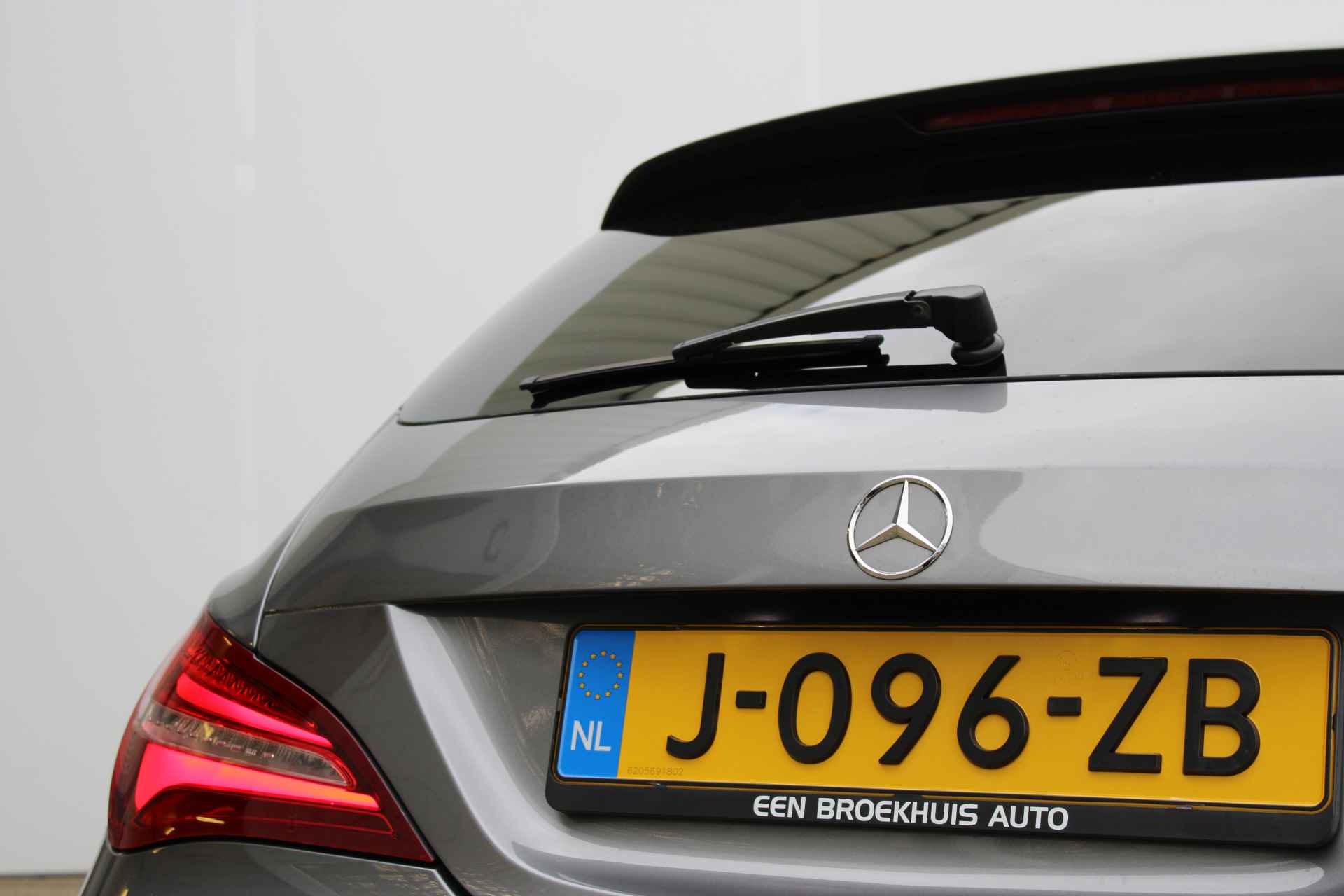 Mercedes-Benz CLA-Klasse Shooting Brake 250 Prestige | AMG 4MATIC | Panorama Dak | Stoelverwarming | PDC v+a | Elek.Achterklep | Night Pakket | Zeer nett - 36/59