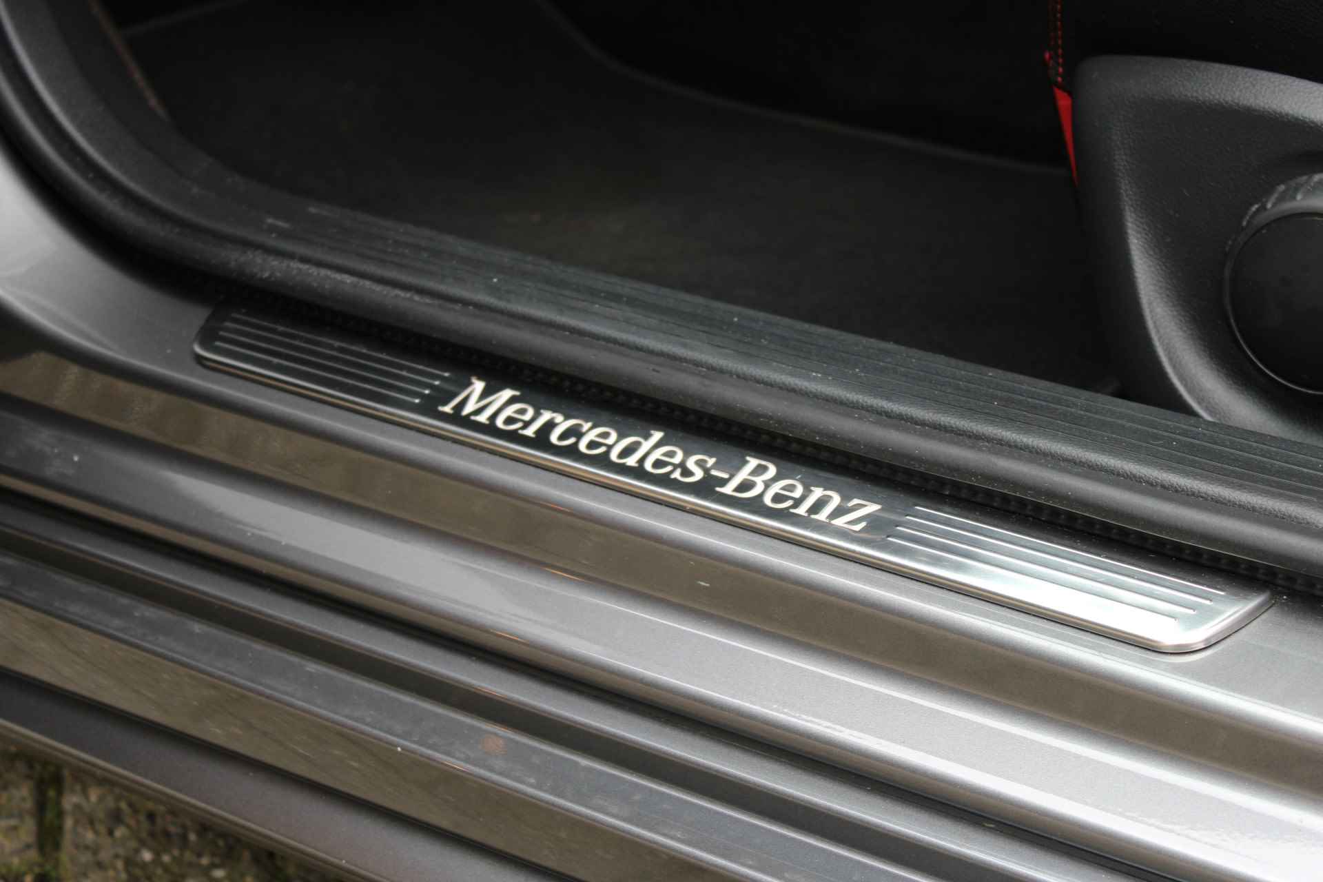 Mercedes-Benz CLA-Klasse Shooting Brake 250 Prestige | AMG 4MATIC | Panorama Dak | Stoelverwarming | PDC v+a | Elek.Achterklep | Night Pakket | Zeer nett - 48/59