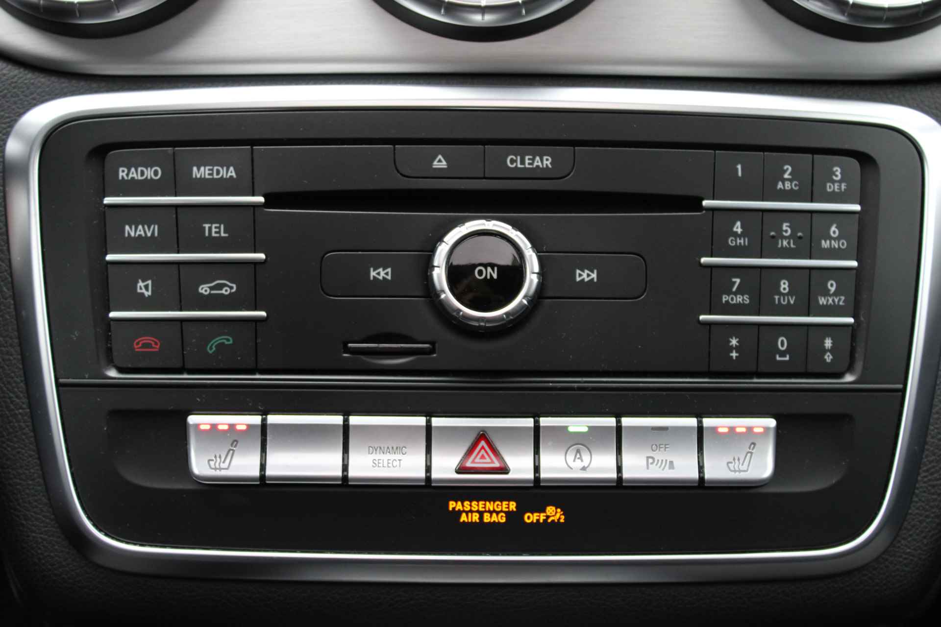 Mercedes-Benz CLA-Klasse Shooting Brake 250 Prestige | AMG 4MATIC | Panorama Dak | Stoelverwarming | PDC v+a | Elek.Achterklep | Night Pakket | Zeer nett - 52/59