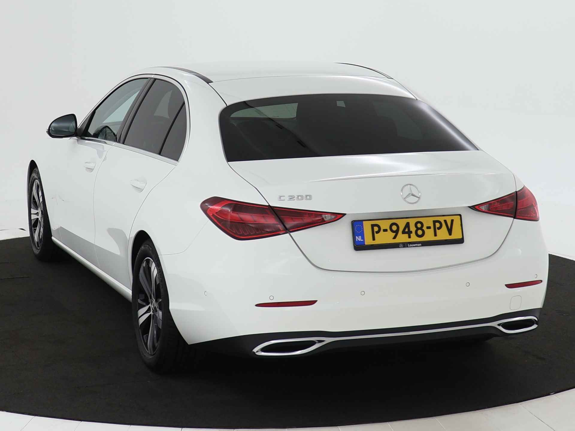 Mercedes-Benz C-Klasse 200 Launch Edition Luxury Line | Achteruitrijcamera | Dodehoekdetector | Sfeerver;ichting | Navigatie | Inclusief 24 maanden MB Certified garantie voor Europa. - 18/44