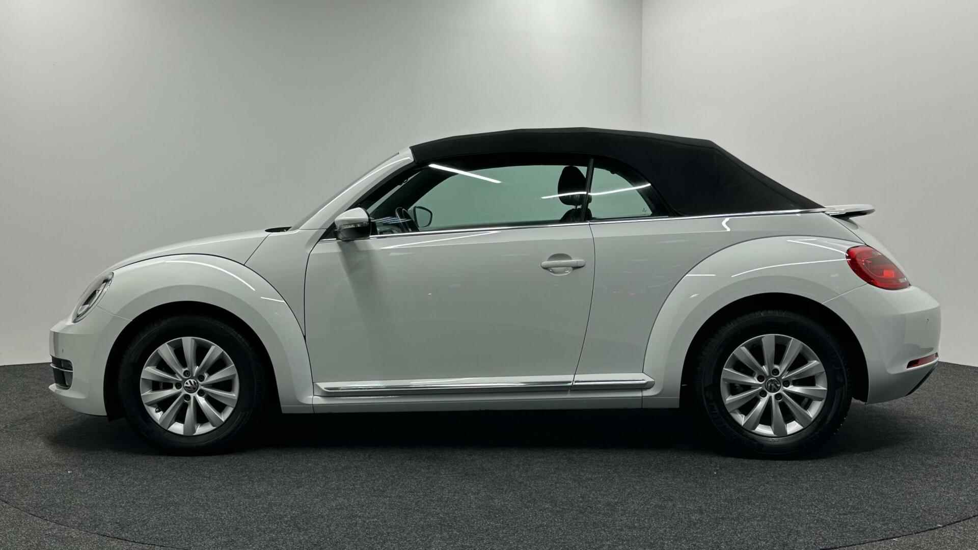 Volkswagen Beetle Cabriolet 1.2 TSI Exclusive Series - 11/40