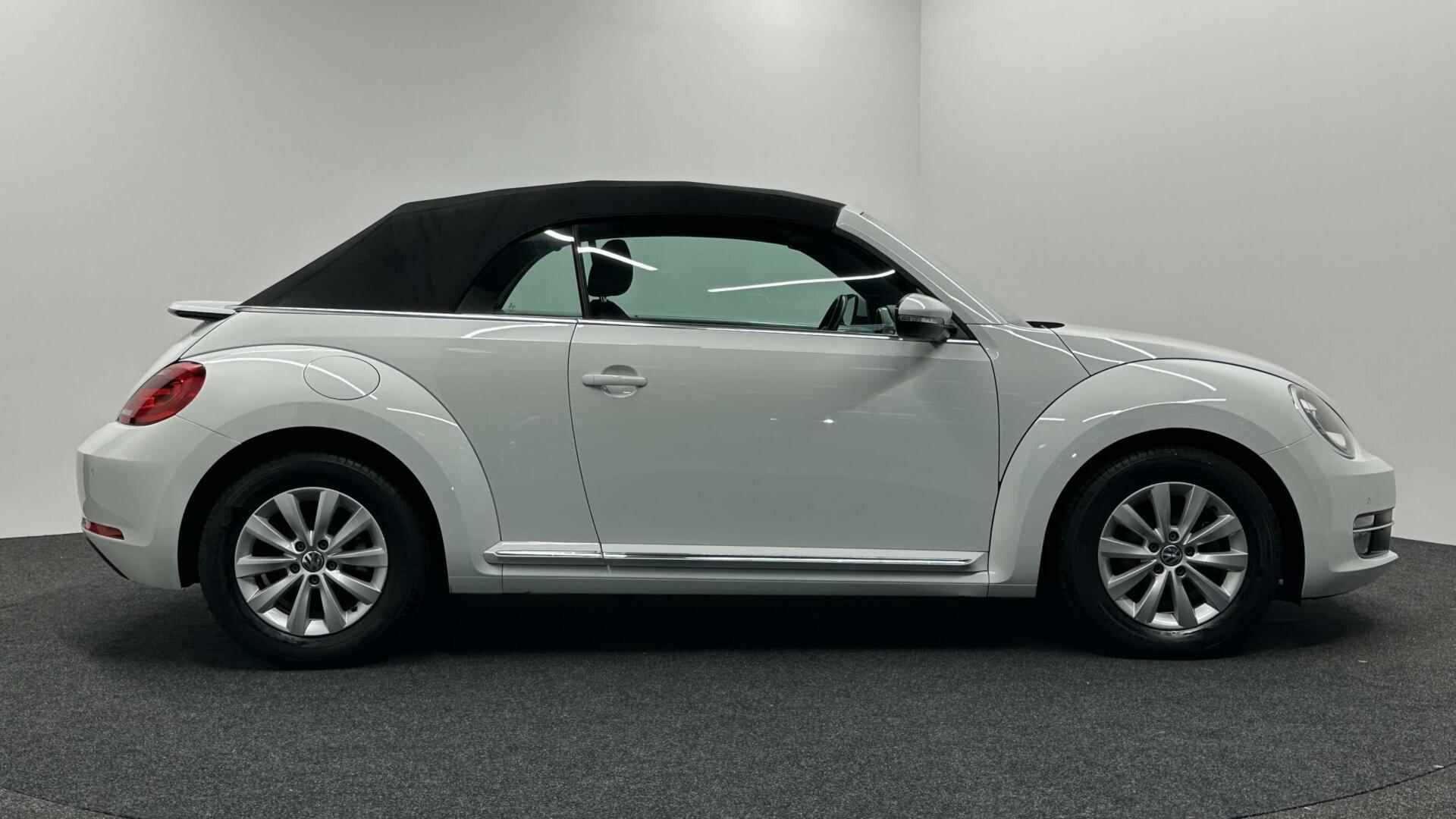 Volkswagen Beetle Cabriolet 1.2 TSI Exclusive Series - 12/40