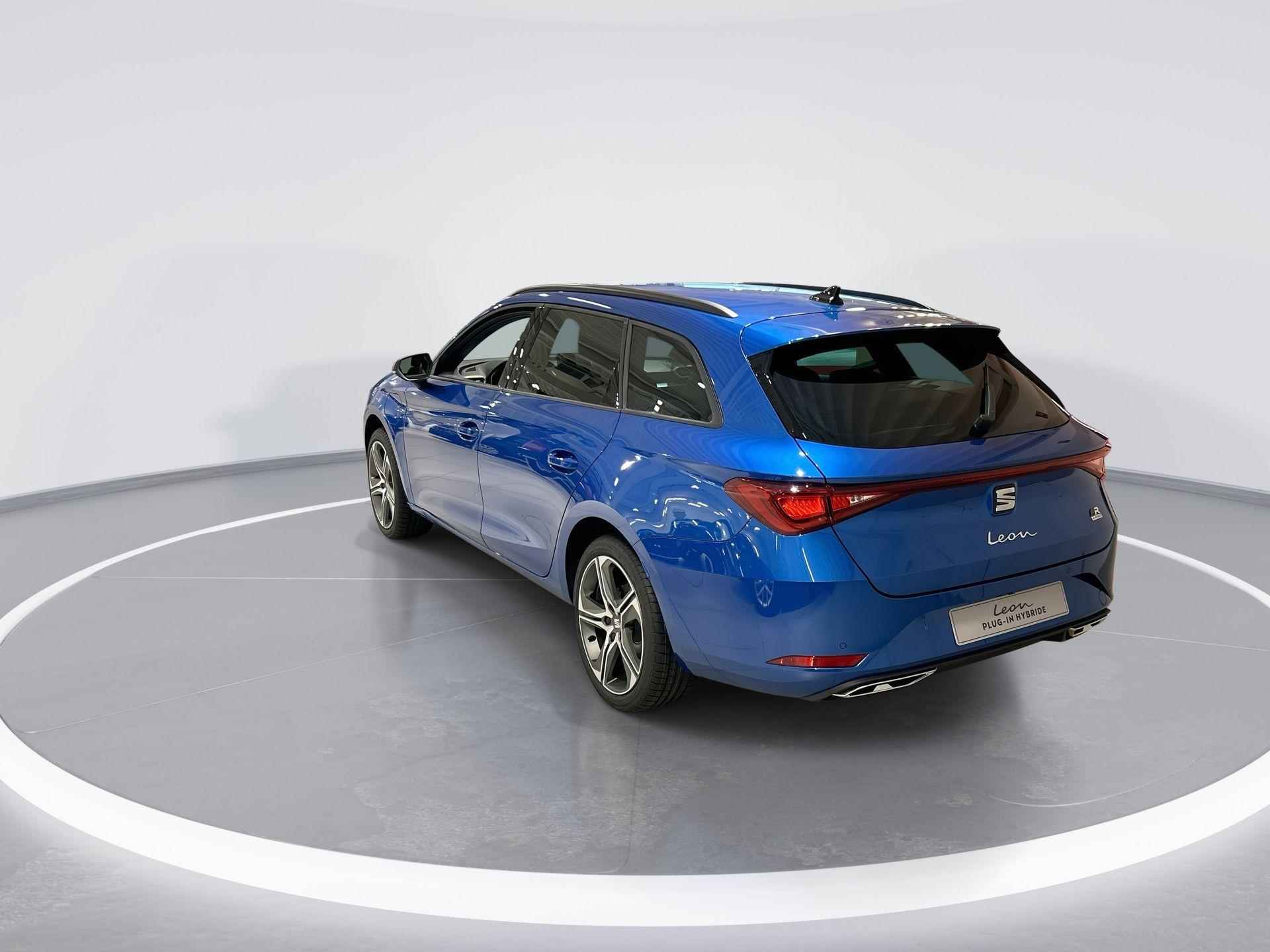 SEAT Leon Sportstourer FR PHEV First Edition 1.5 TSI eHybrid 150kW / 204p k Stationwagen 6 versn. DSG | 18'' lichtmetalen Velgen | Metallic Lak | 3000,-  Inruilbonus! - 4/9