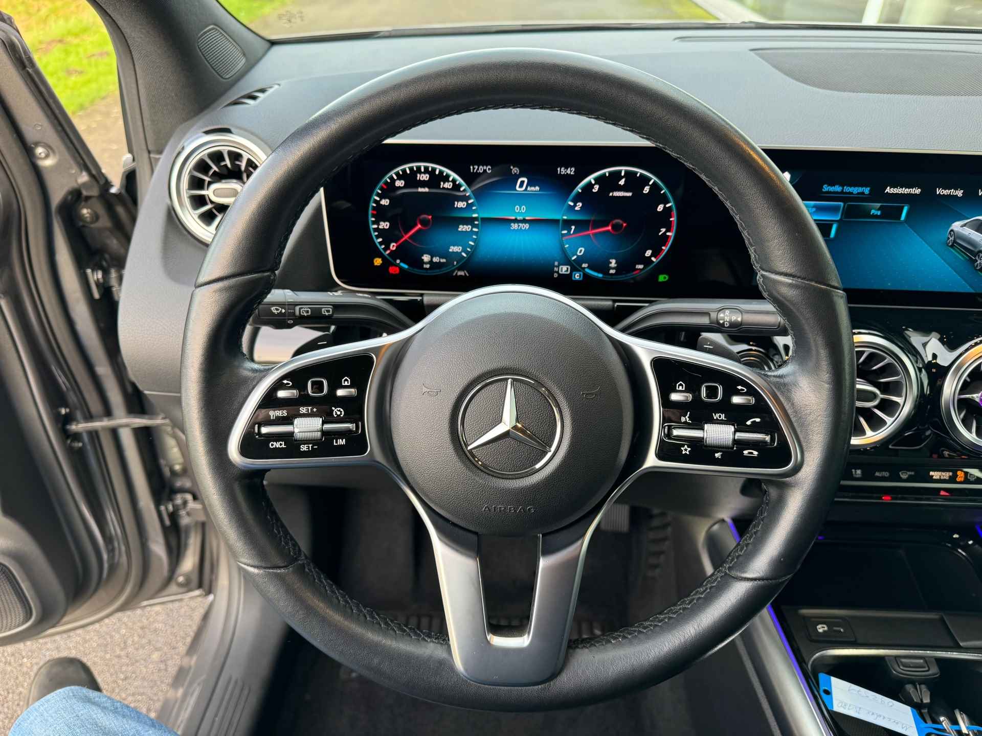 Mercedes-Benz B-klasse 180 Progressive automaat , achteruitrijcamera , Apple-carplay - 13/26