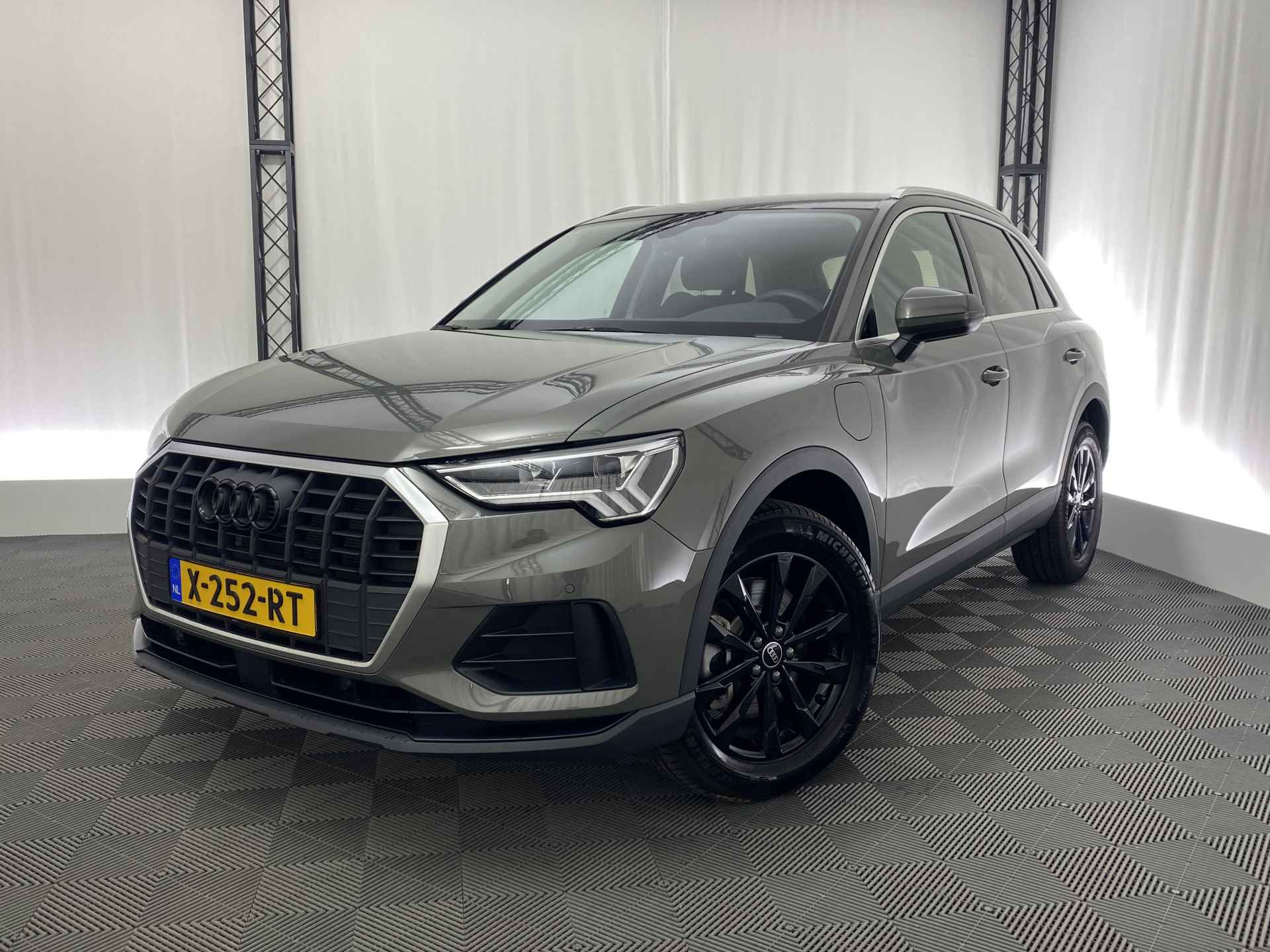 Audi Q3 45 TFSI e Advanced Ed. PHEV Automaat | Apple Carplay | Draadloze Lader | ACC | P. Sensoren | 245 Pk | - 2/46