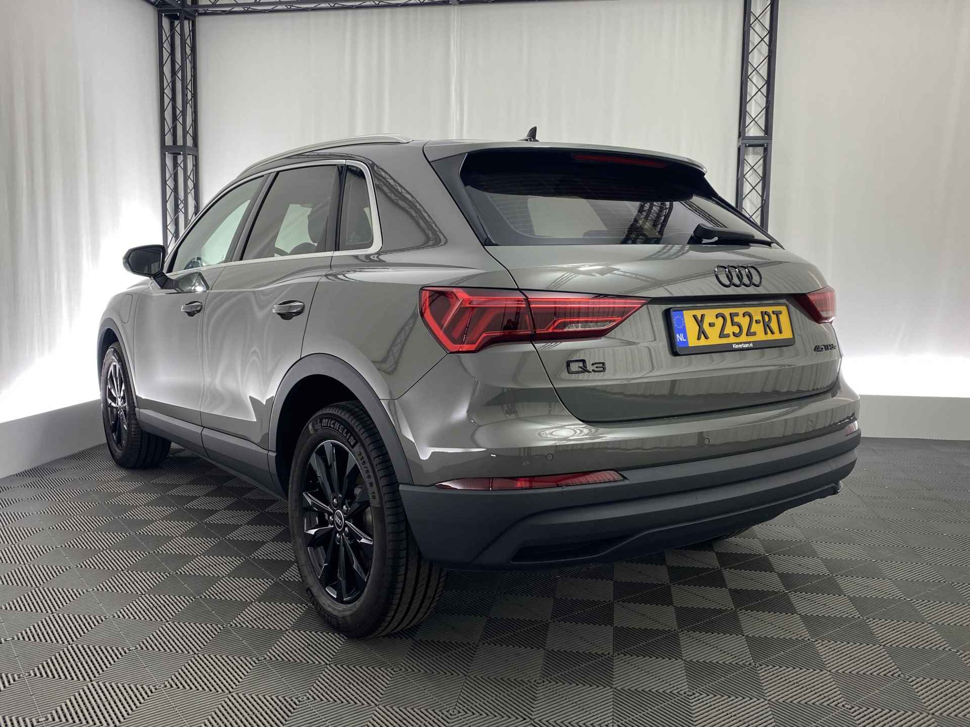 Audi Q3 45 TFSI e Advanced Ed. PHEV Automaat | Apple Carplay | Draadloze Lader | ACC | P. Sensoren | 245 Pk | - 8/46