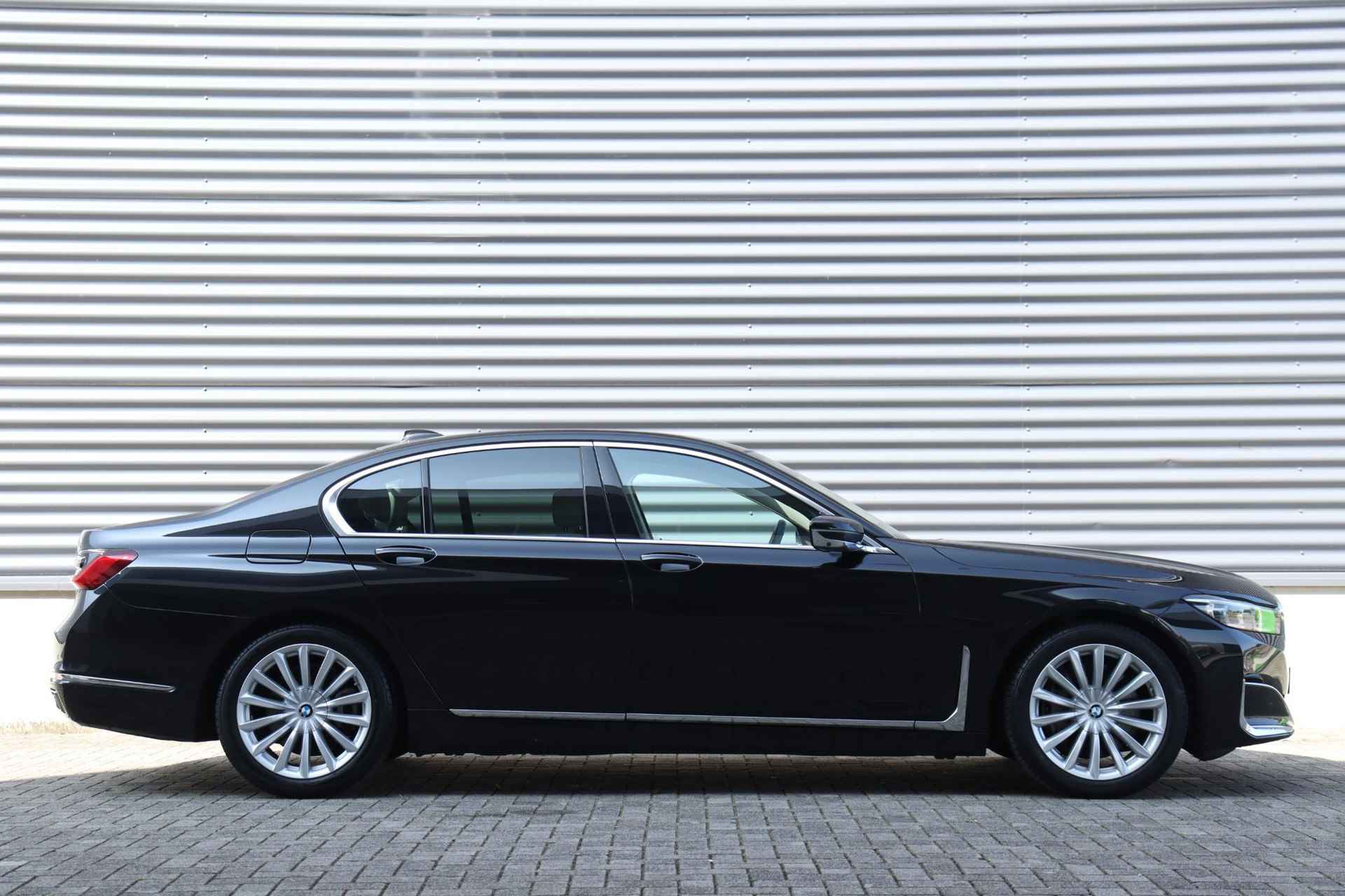 BMW 7 Serie Sedan 745e | High Executive | Harman Kardon | Parking Assistant Plus | Head-Up | Laserlight | Soft-Close | 19''LMV - 5/40