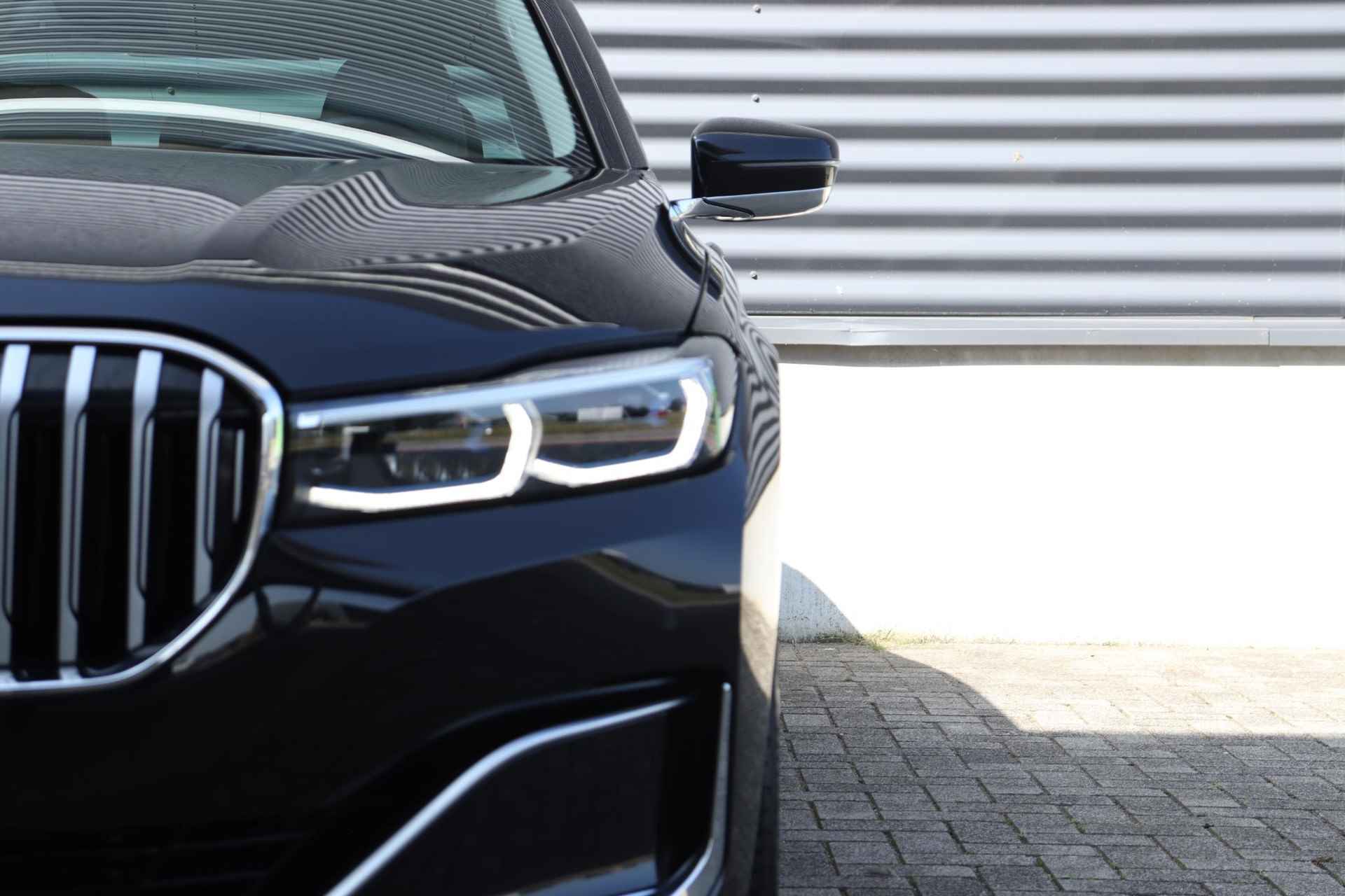 BMW 7 Serie Sedan 745e | High Executive | Harman Kardon | Parking Assistant Plus | Head-Up | Laserlight | Soft-Close | 19''LMV - 38/40