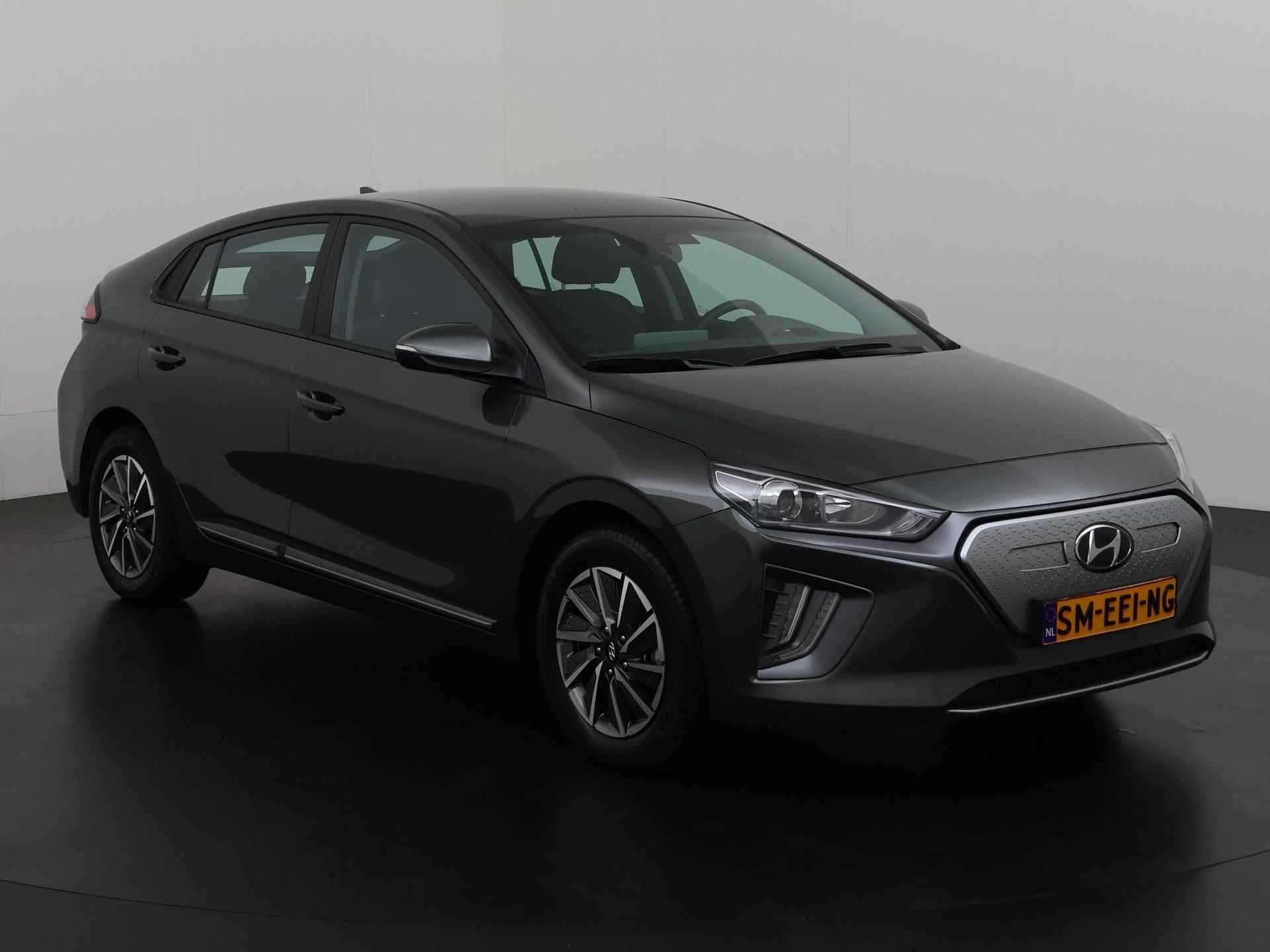 Hyundai IONIQ EV 38 kWh | 17395 na subsidie | Carplay | Zondag Open! - 28/36