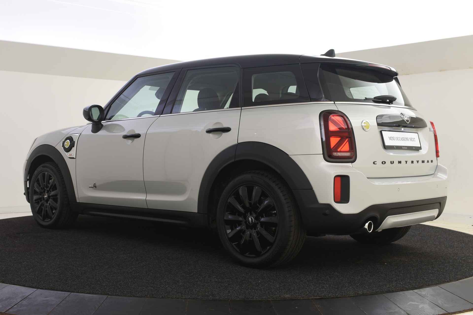 MINI Countryman Cooper SE ALL4 Automaat / Achteruitrijcamera / Comfort Access / Head-Up / Park Assistant / Comfortstoelen / Cruise Control - 13/45