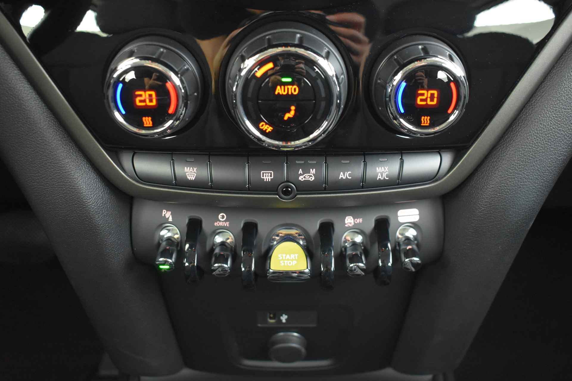 MINI Countryman Cooper SE ALL4 Automaat / Achteruitrijcamera / Comfort Access / Head-Up / Park Assistant / Comfortstoelen / Cruise Control - 19/45