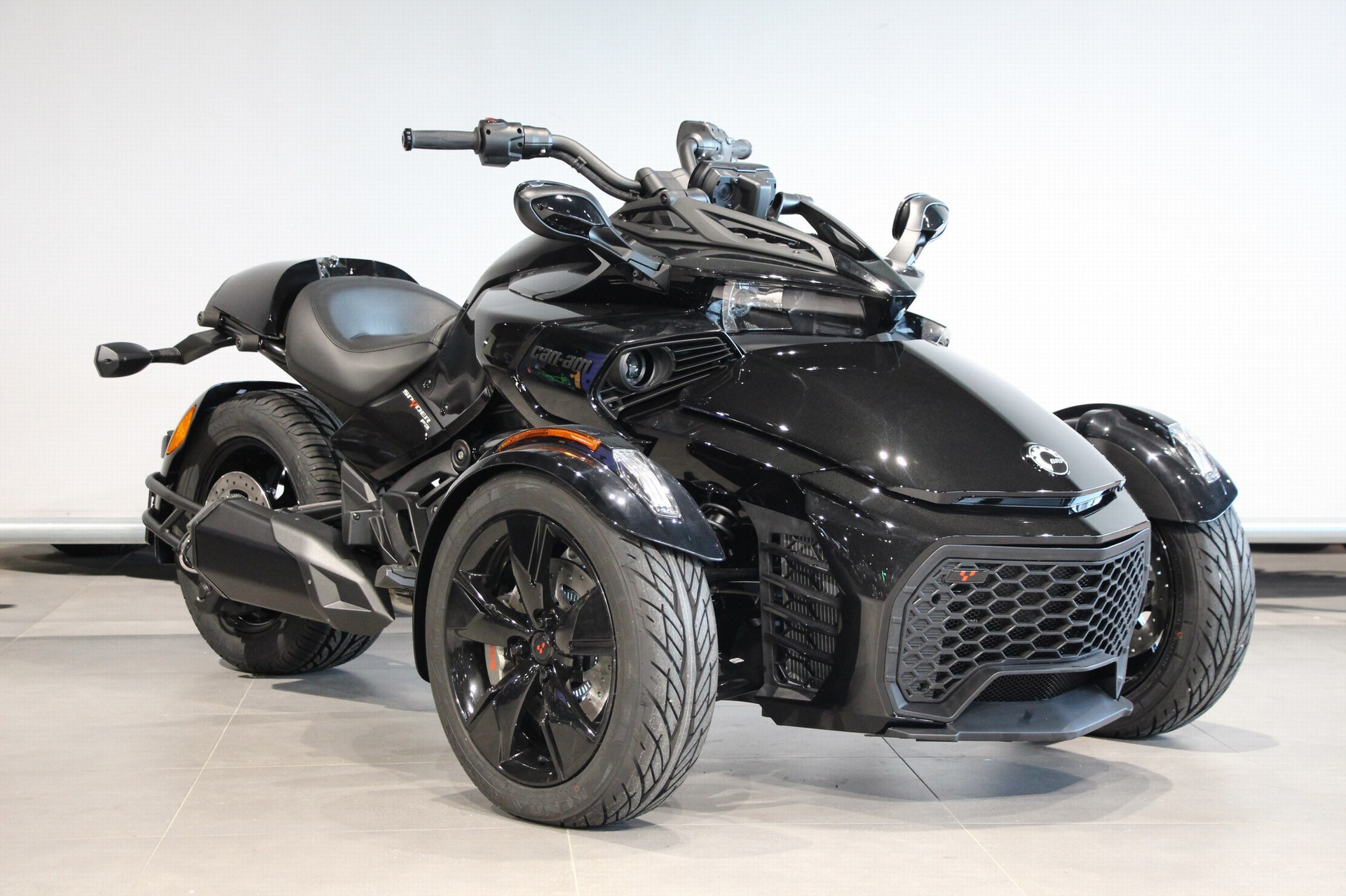 CAN-AM SPYDER F3