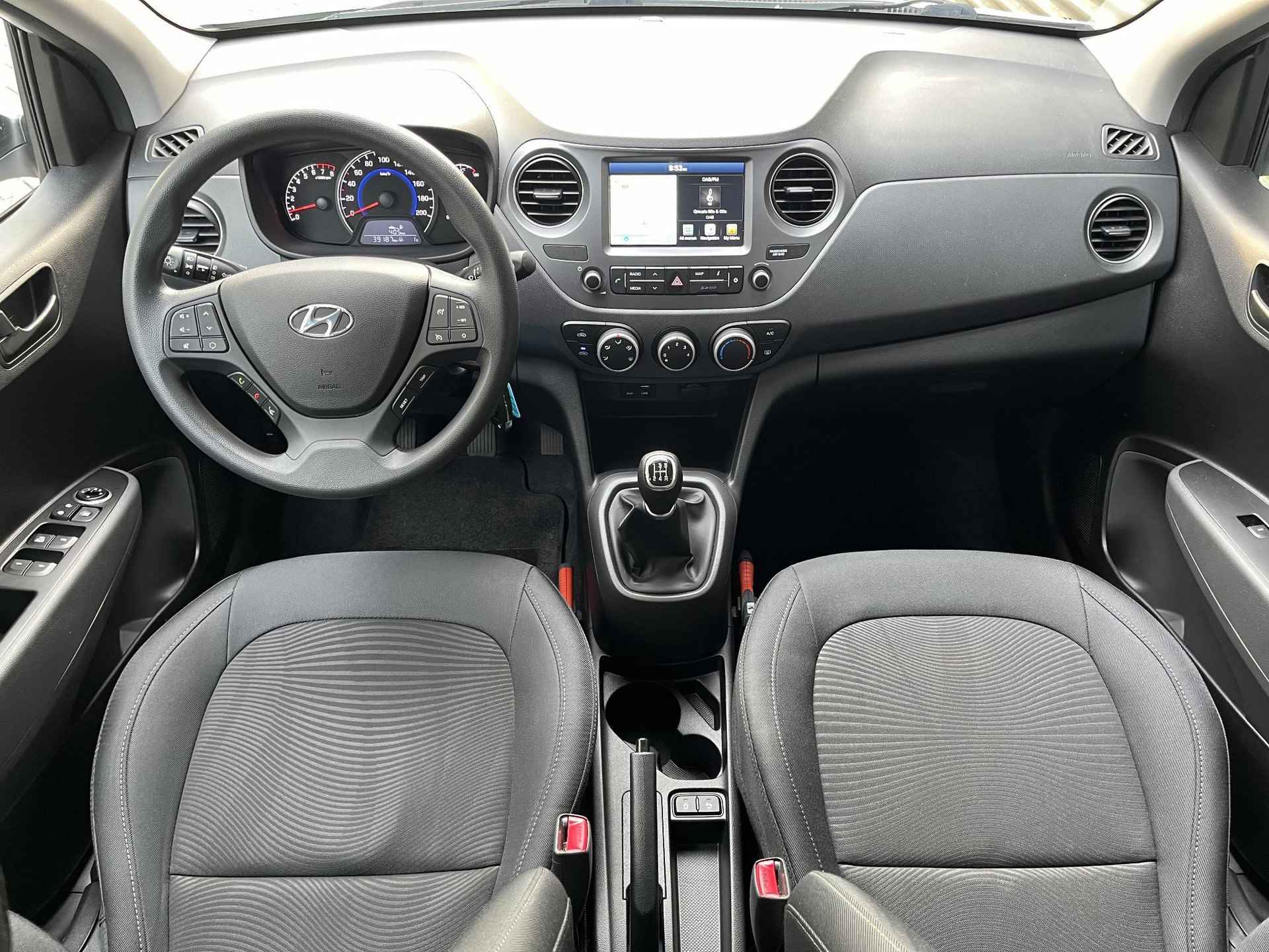 Hyundai i10 1.0i Comfort | Apple Carplay & Android Auto | Geïntegreerde navigatiesysteem | Origineel Ned.auto | Parkeersensoren achter | - 10/48