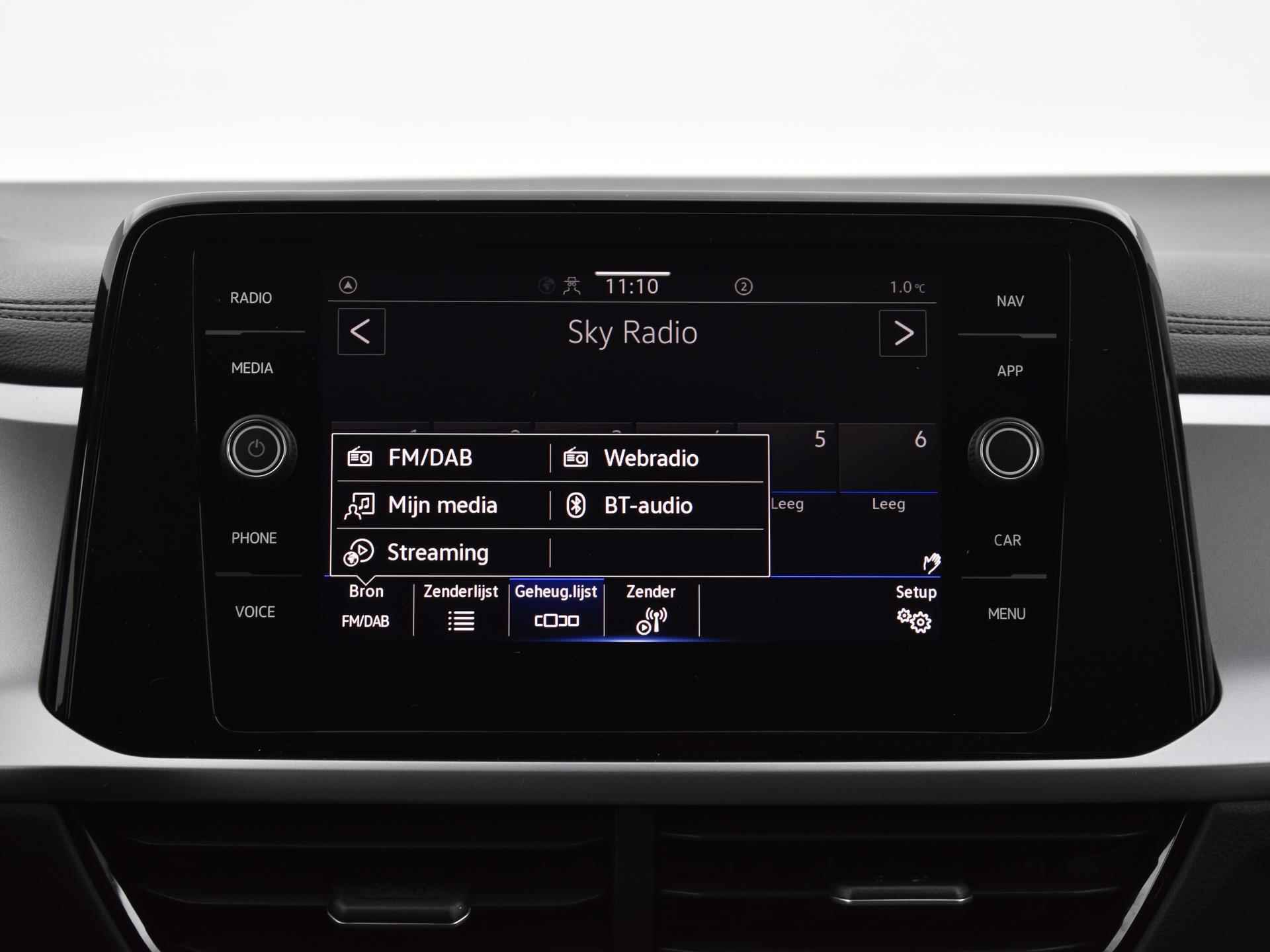 Volkswagen T-Roc 1.0 Tsi 110pk Life | Airco | ACC | P-Sensoren | DAB | Navigatie | App-Connect | 16'' Inch | Garantie t/m 12-06-2027 of 100.000km - 25/31