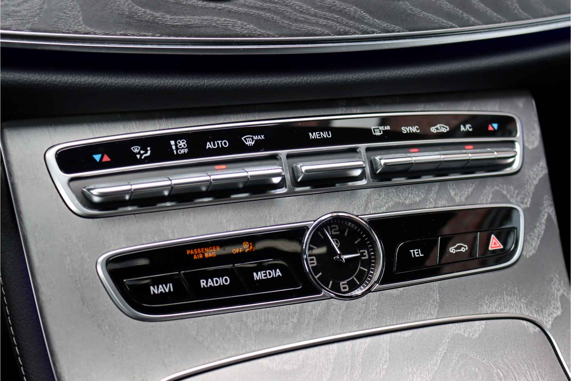 Mercedes-Benz CLS-Klasse 450 4-MATIC Premium+ AMG Line Aut9, Luchtvering, Soft-close, Distronic+, Schuifdak, Memory, Burmester, Keyless-Go, Stoelverwarming/-ventilatie, Multibeam LED, Etc, - 32/45