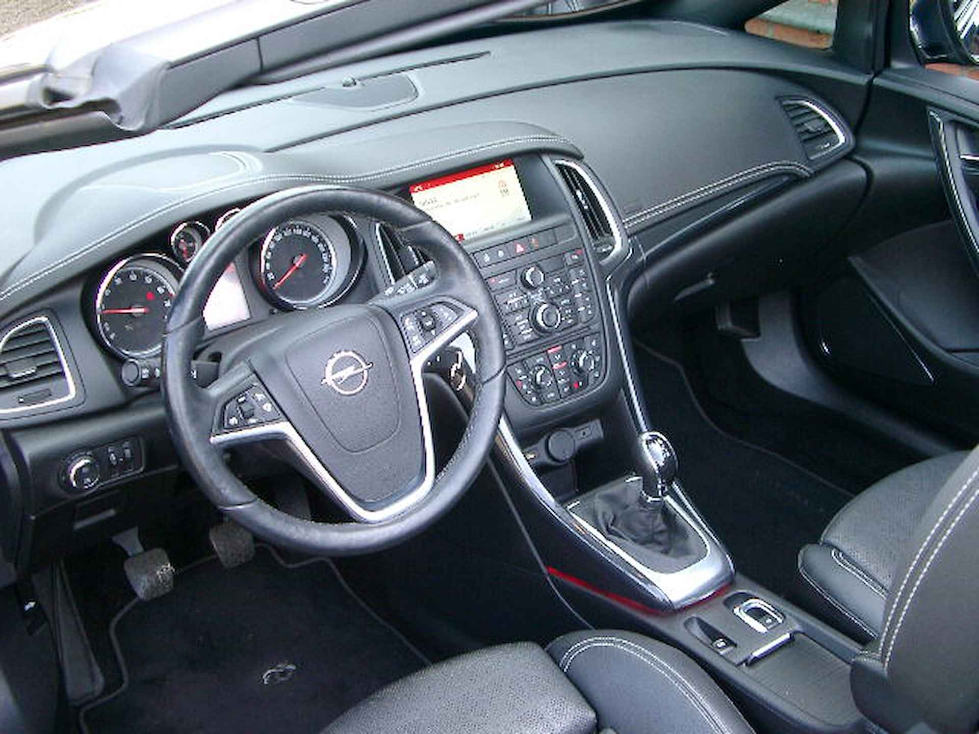 Opel Cascada 1.4 Turbo ecoFLEX Cosmo NL auto met NAP airco, navigatie, leder, achteruitrijcamera, stoel en stuur verwarming - 11/28