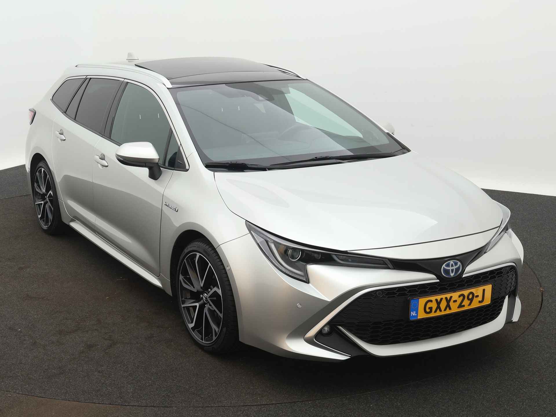 Toyota Corolla Touring Sports 2.0 Hybrid Executive Limited | JBL | Panoramadak | Matrix LED | Trekhaak | Navigatie | Stoel en stuurwiel verwarmd | Parkeerhulp | - 29/49