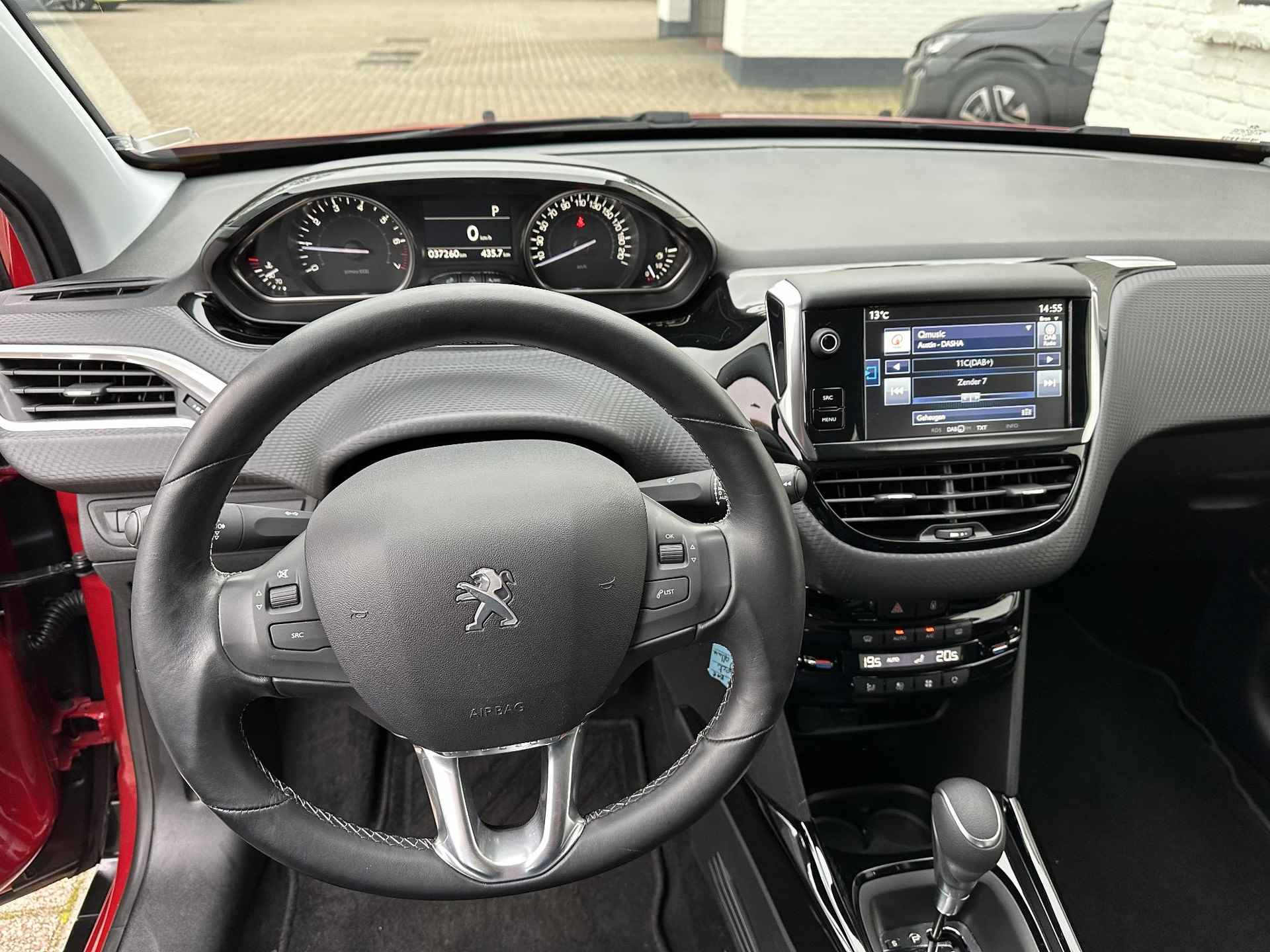 Peugeot 2008 1.2 Turbo 110 PK Allure EAT6 Vol-AUTOMAAT | Navigatie | Trekhaak 1250 KG | Climate Control | Cruise Control | Hoge Zitpositie | Dakrails | Parkeersensoren | Lichtmetalen Velgen | DAB+ Radio | Volledig Dealer Onderhouden! | - 12/58