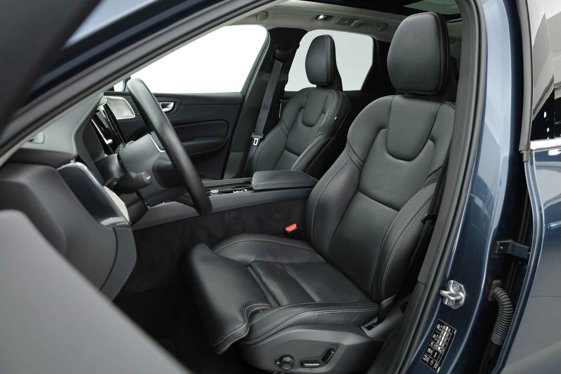 Volvo XC60 2.0 Recharge T6 AWD Inscription | Luchtvering | Stoelventi. | Memory Seats | Pano | Camera | Elek. Trekhaak - 3/40