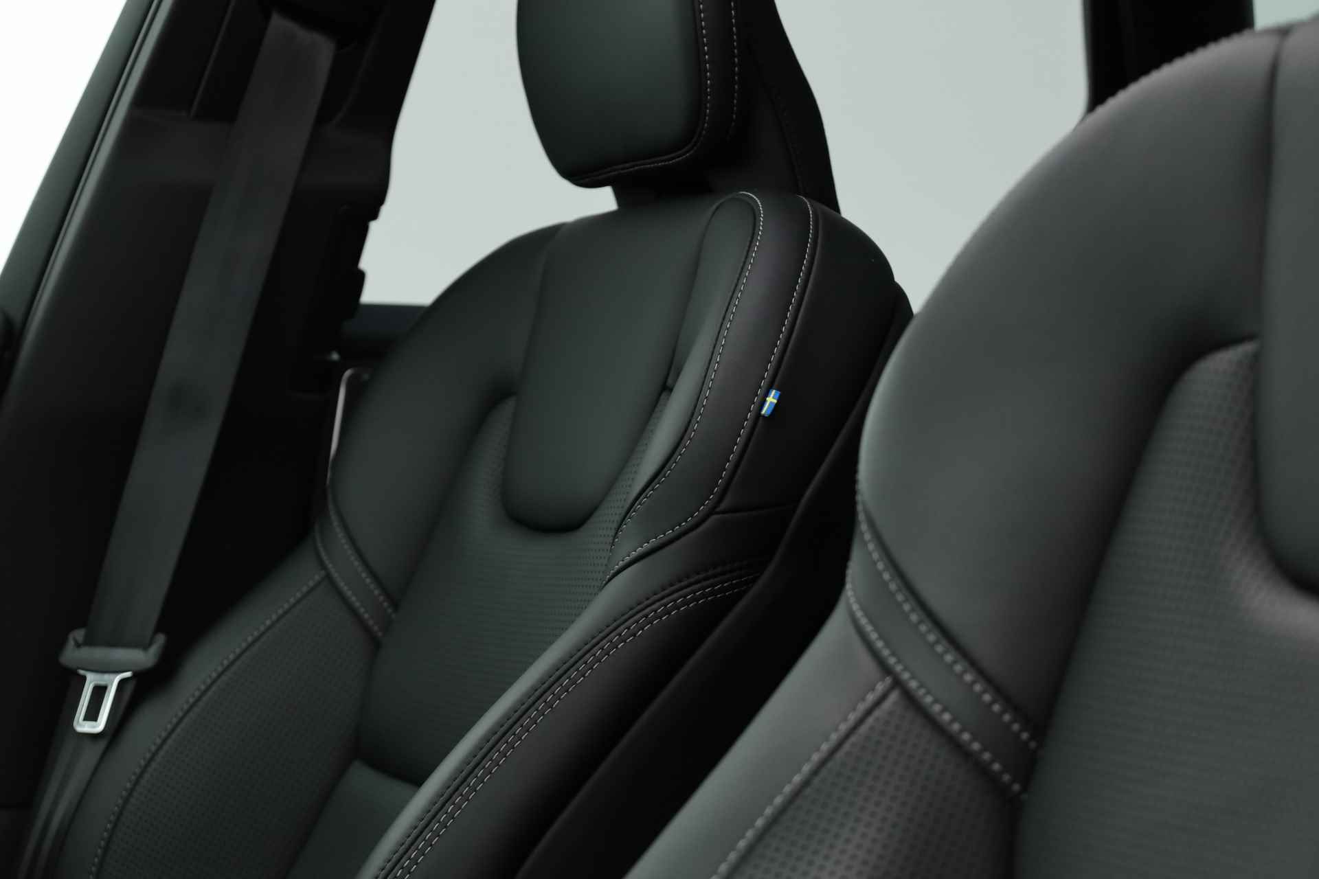 Volvo XC60 2.0 Recharge T6 AWD Inscription | Luchtvering | Stoelventi. | Memory Seats | Pano | Camera | Elek. Trekhaak - 5/40