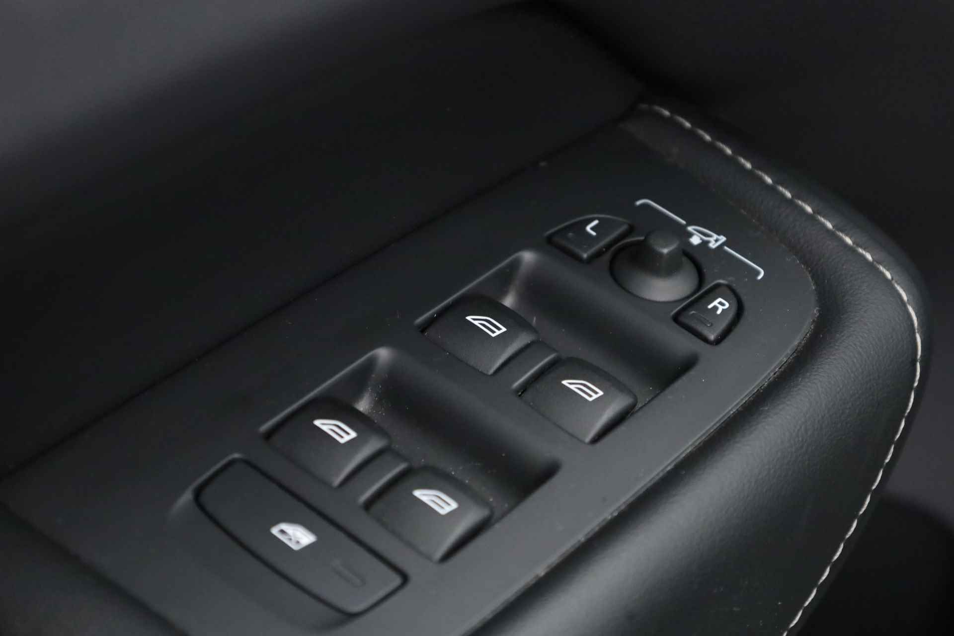 Volvo XC60 2.0 Recharge T6 AWD Inscription | Luchtvering | Stoelventi. | Memory Seats | Pano | Camera | Elek. Trekhaak - 11/40