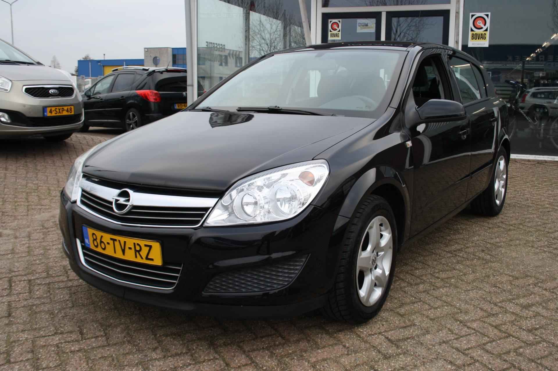 Opel Astra 1.6 Business - 1/17