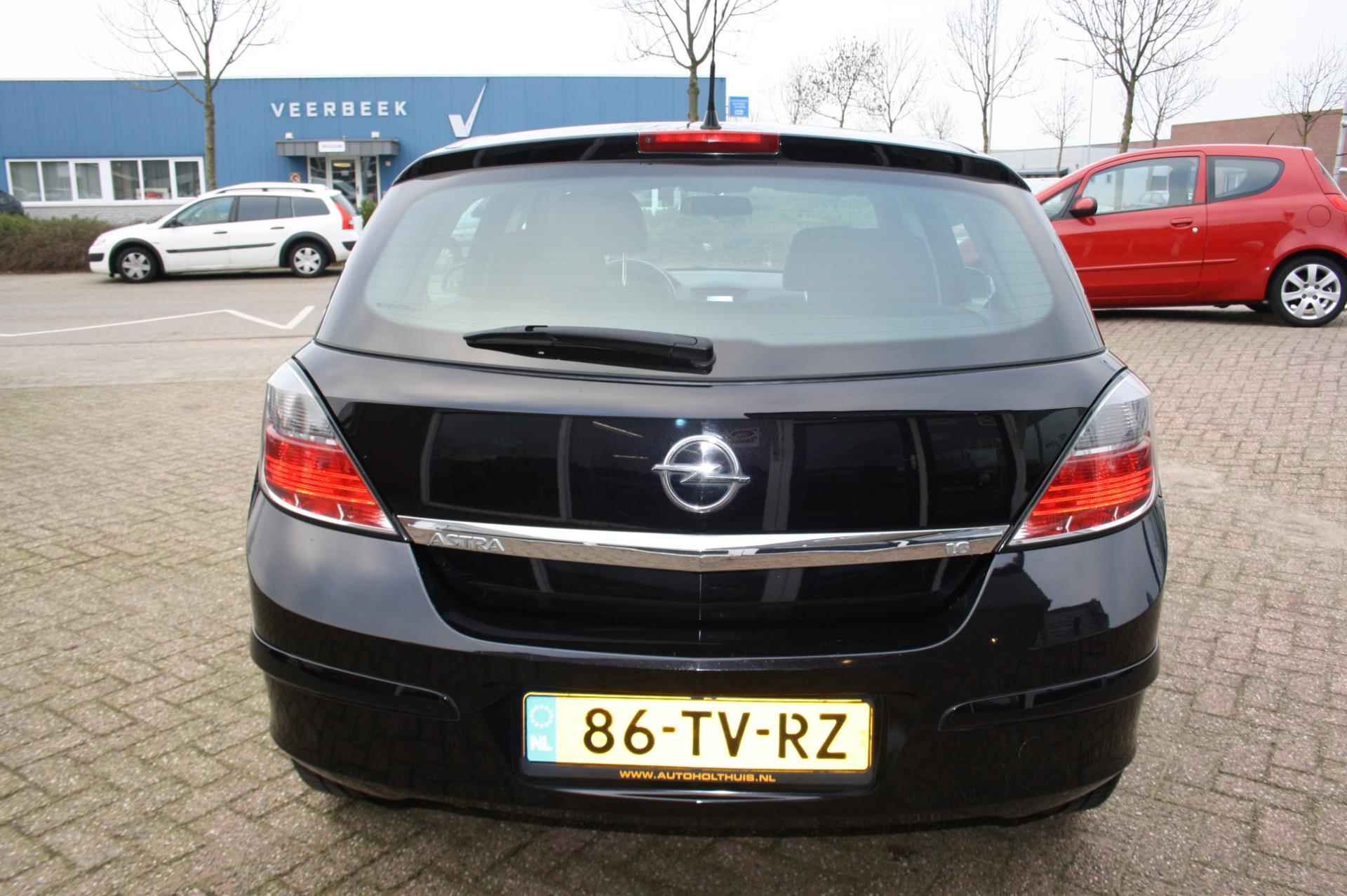 Opel Astra 1.6 Business - 4/17