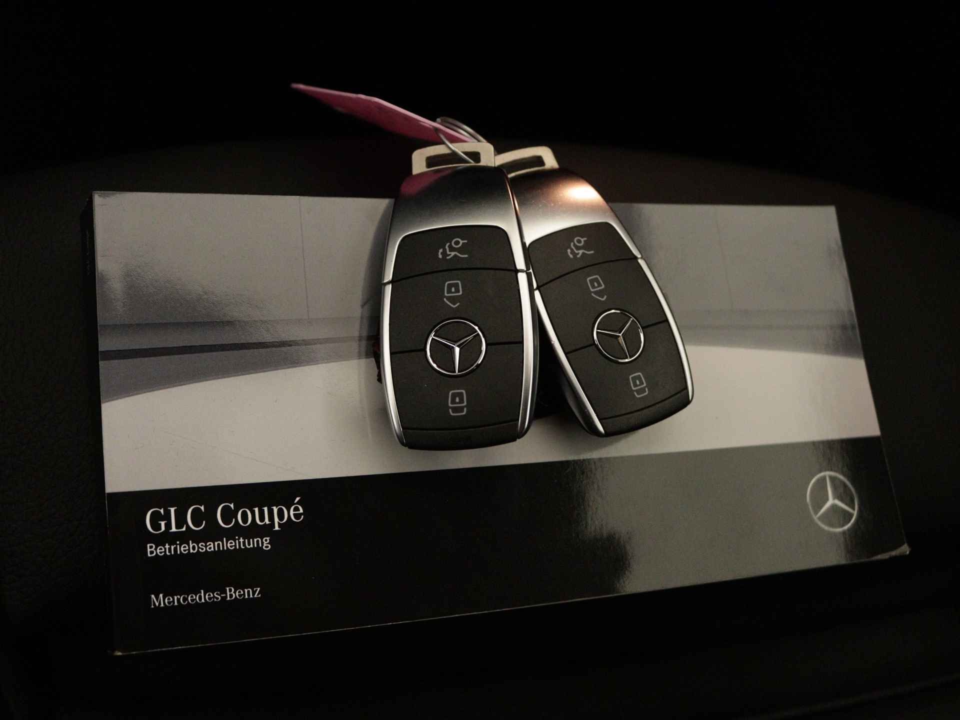 Mercedes-Benz GLC Coupe 300 e AMG Plug-In Hybride | Trekhaak | Burmester | Camera | Inclusief 24 maanden MB Certified garantie voor Europa. | - 14/45